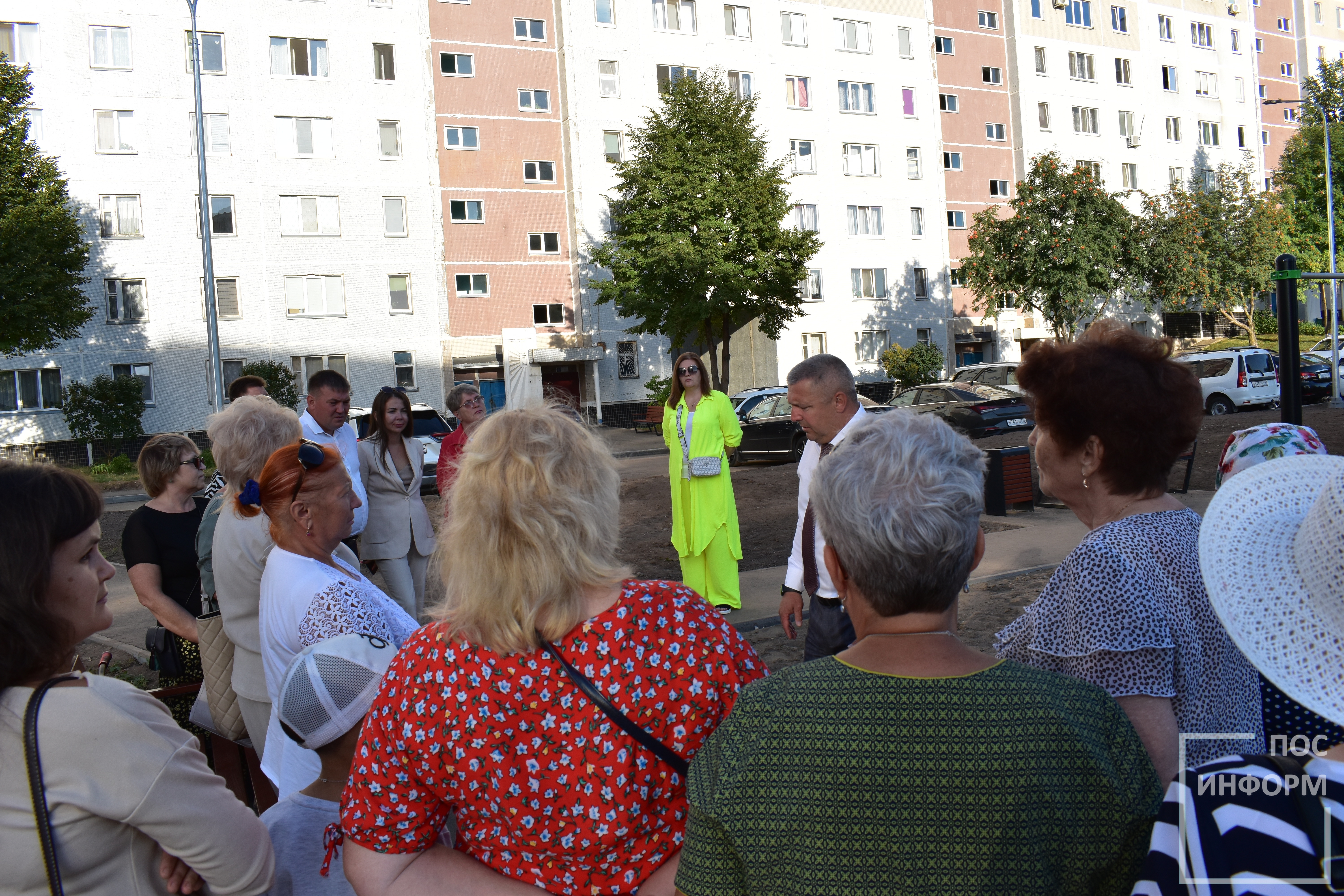 Жители встретились с главой Камских Полян | 23.08.2023 | Нижнекамск -  БезФормата