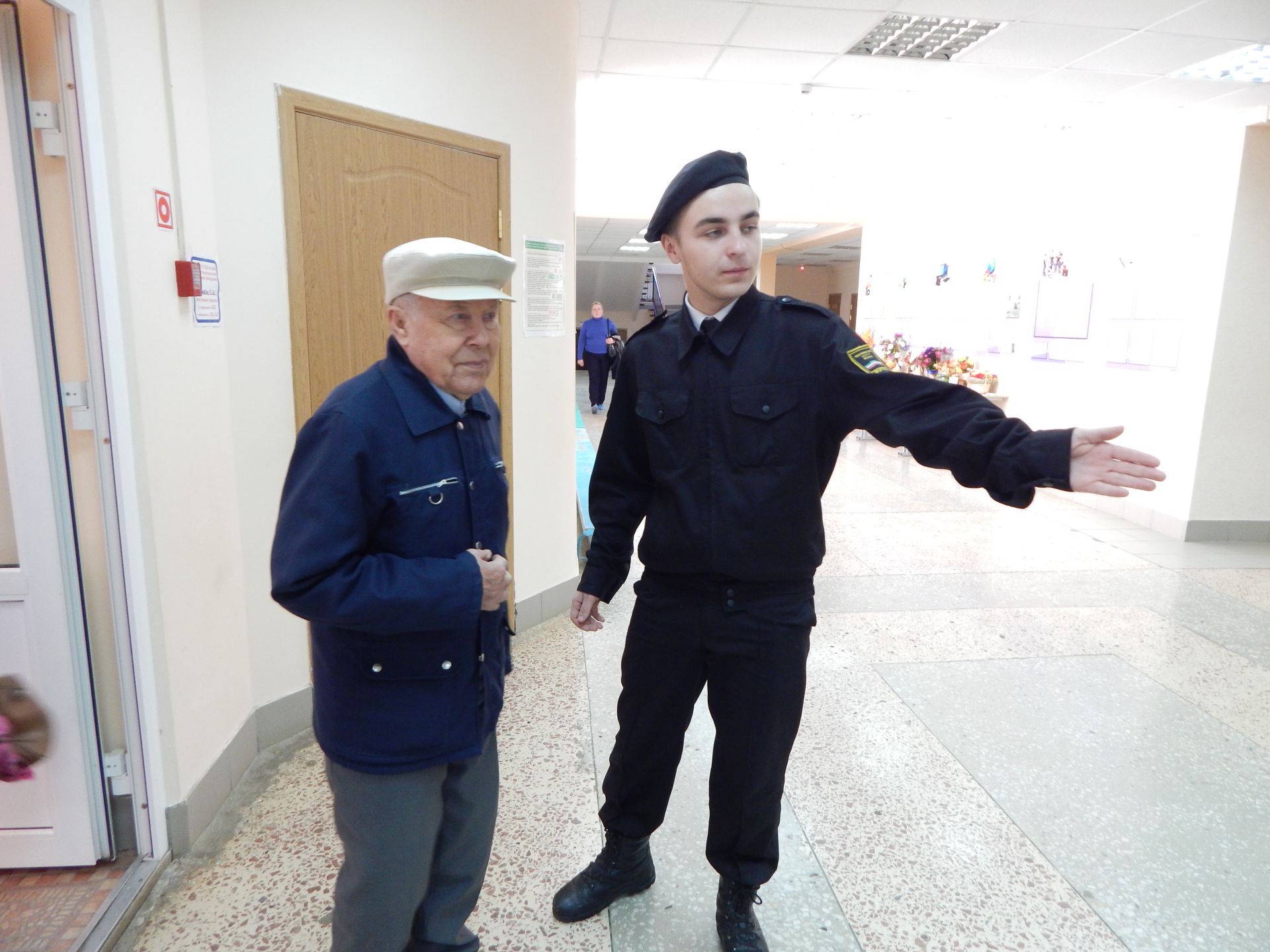 В Камскополянской школе №1 прошел праздничный концерт ко Дню пожилых людей