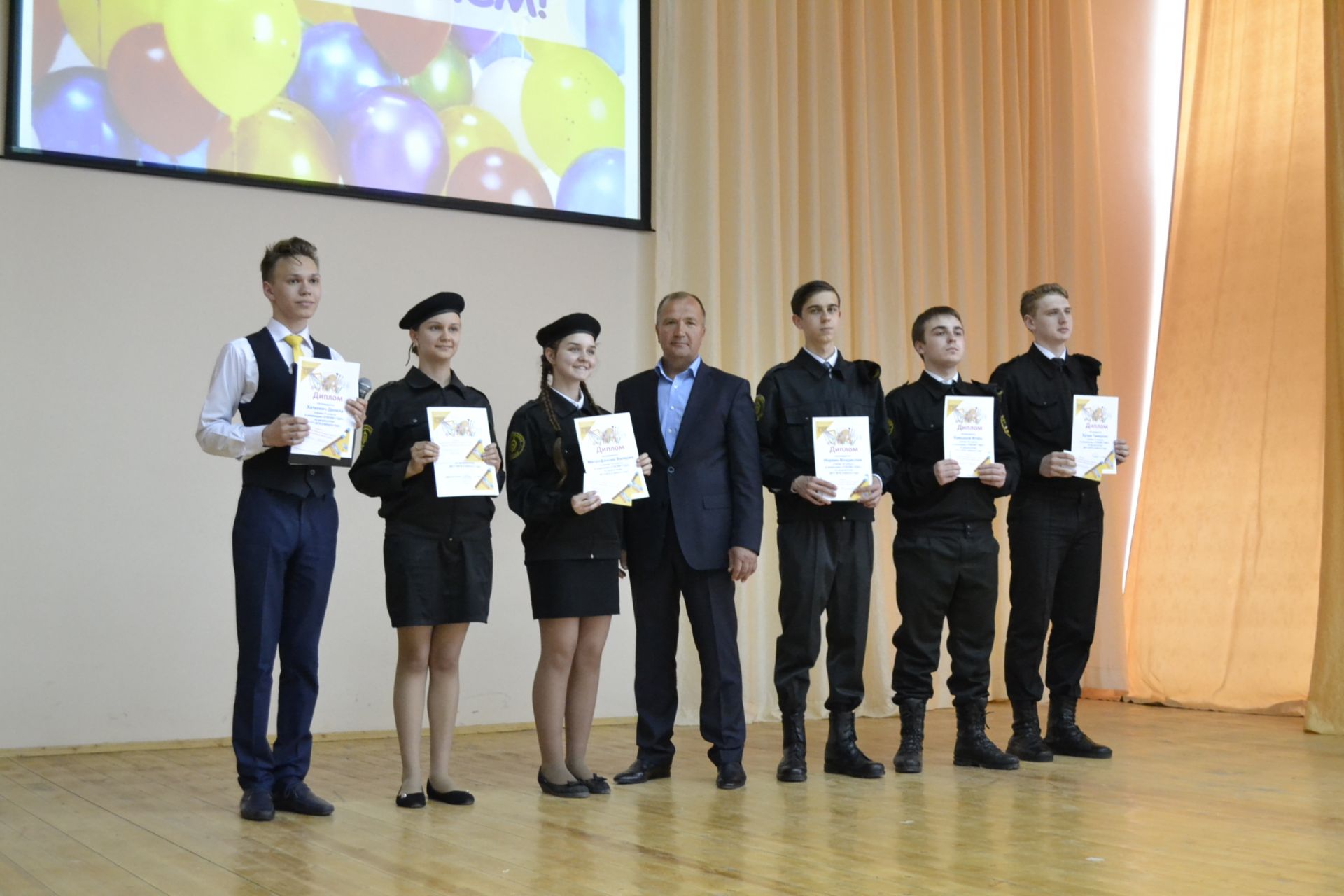 Таланты Камскополянской школы №1 получили заслуженные награды 