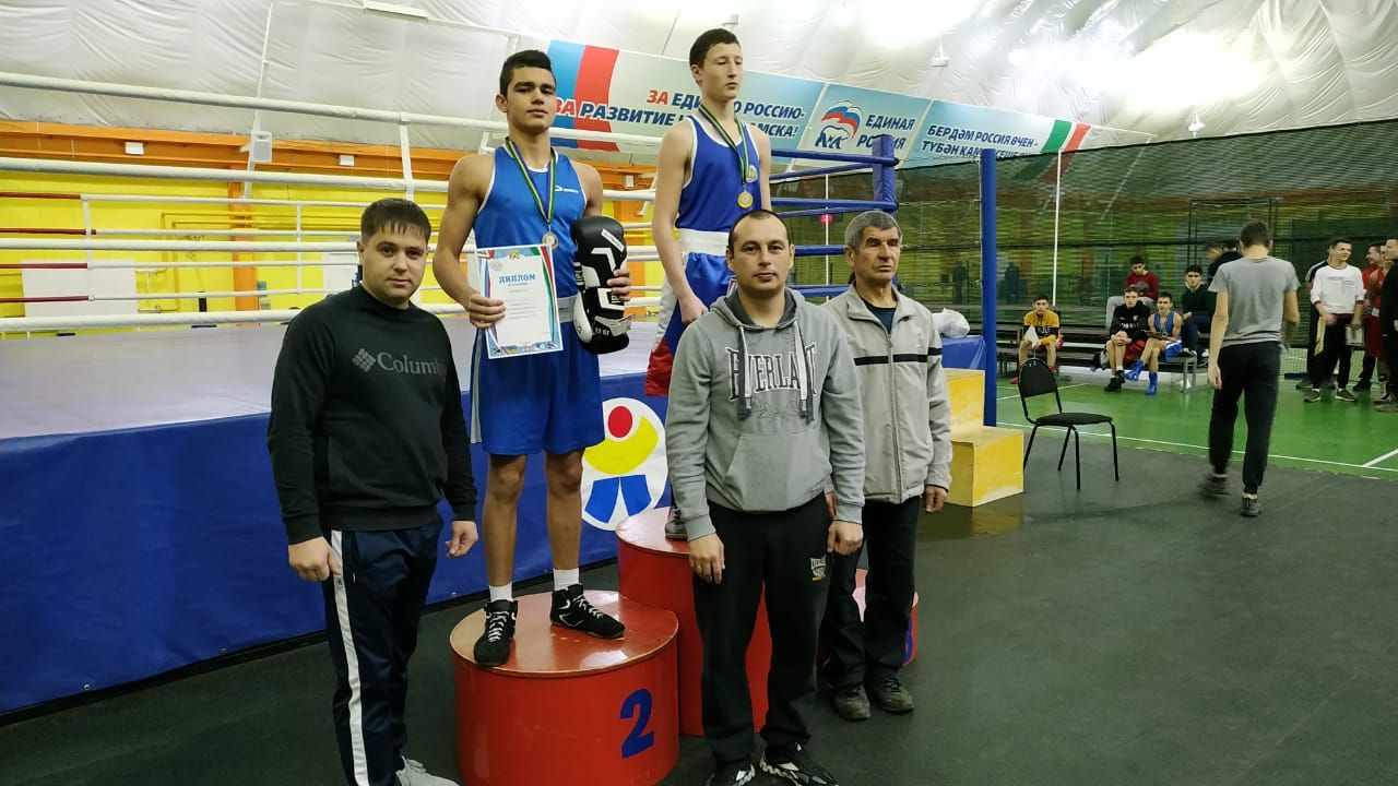 Камполянские спортсмены показали отличные результаты в Нижнекамске на Первенстве города по боксу