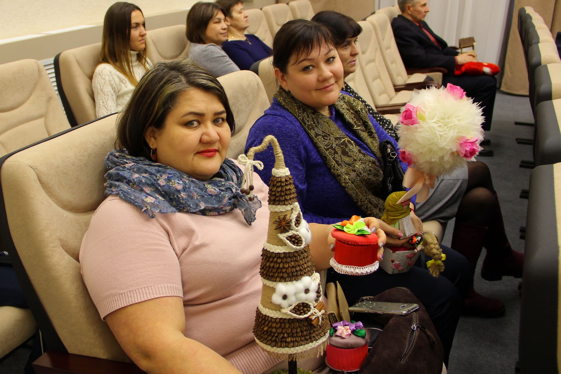 В Камских Полянах в рамках Декады инвалидов состоялся благотворительный аукцион