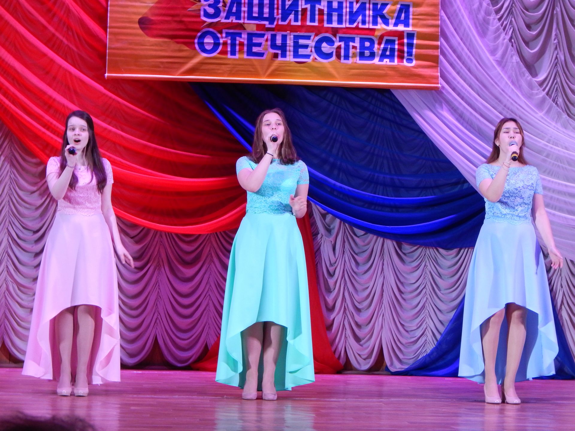 В Камских Полянах состоялся праздничный концерт к Дню защитника Отечества