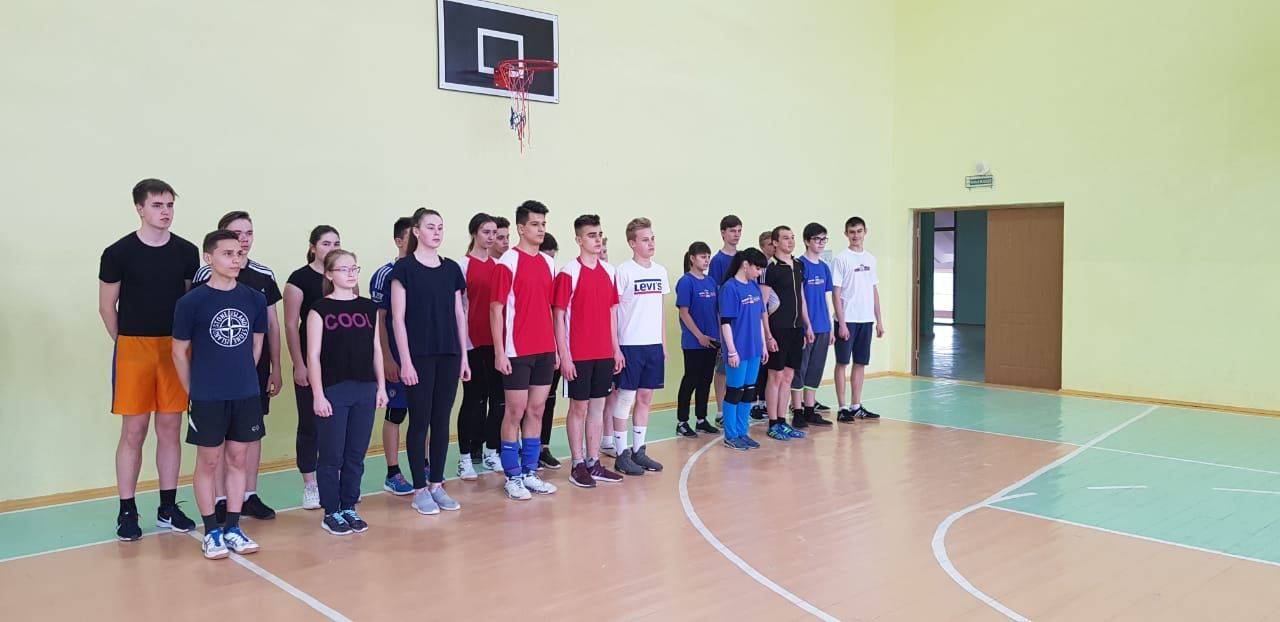 Камские Поляны: «Волейбол» на Кубок молодежного центра «Алан», посвященный 20-летию «МЦ «Алан»