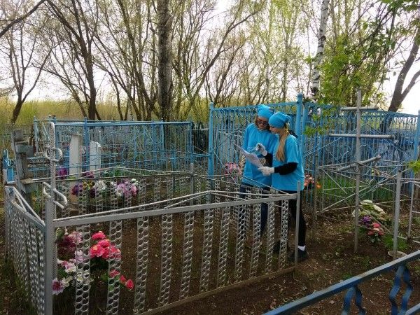 Камполянские активисты ДРД привели в порядок места захоронения ветеранов ВОВ