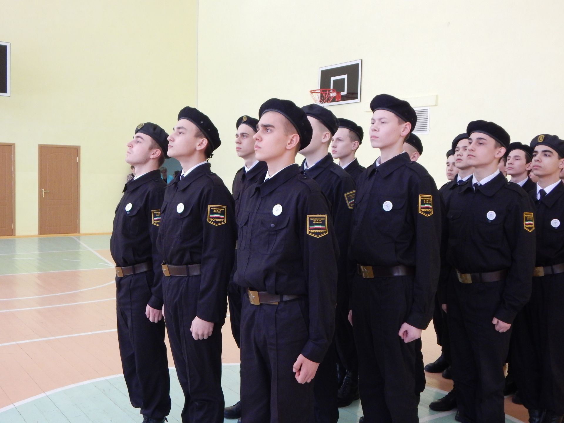 Дети Камских Полян торжественно поздравили ветеранов ВОВ