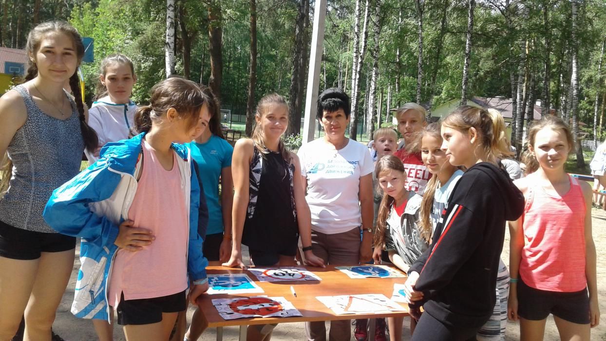 В детских оздоровительных лагерях Татарстана сотрудники Госавтоинспекции проводят ликбез по правилам дорожной безопасности