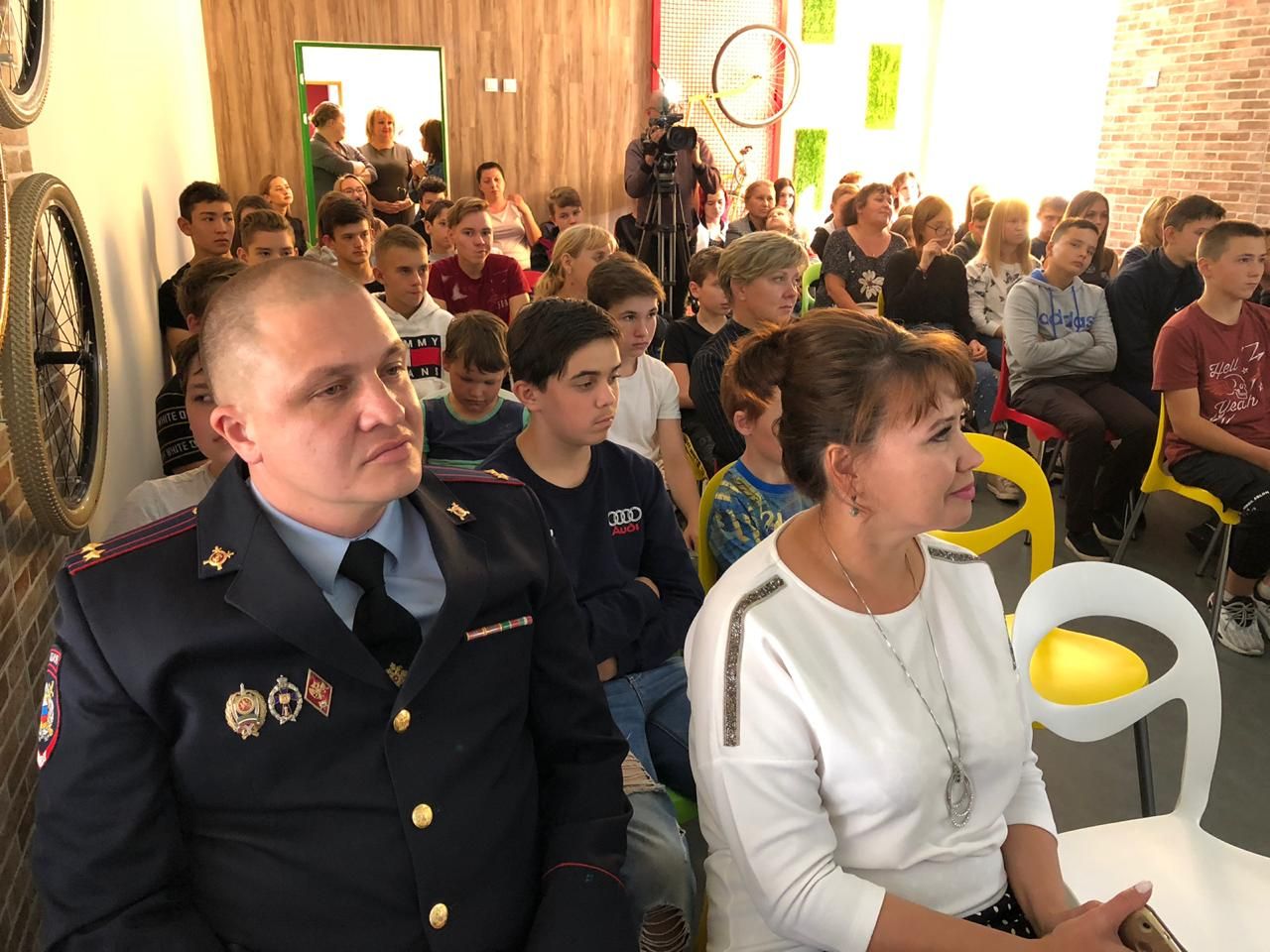 В Татарстане ЮИДовцы показали сверстникам инновационные световозвращающие элементы