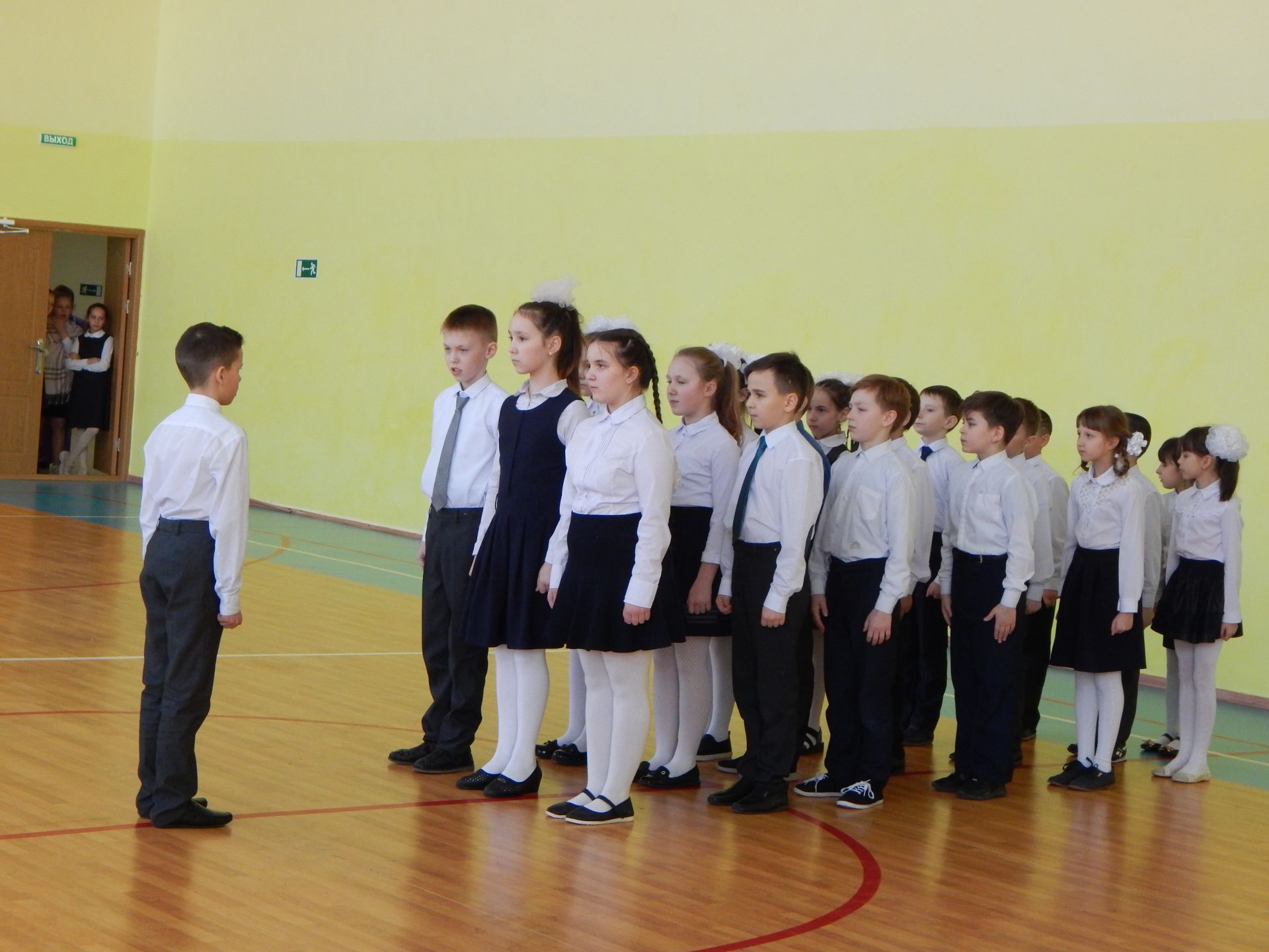 В Камскополянской школе №2 стартовал школьный этап Муниципального конкурса смотра строя и песни + ФОТОРЕПОРТАЖ