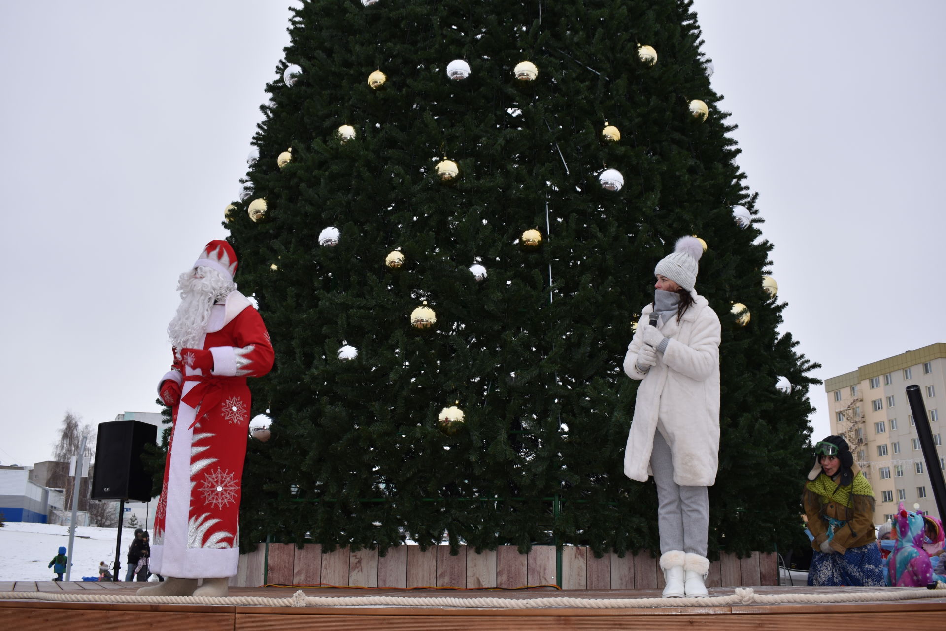 В Камских Полянах состоялось новогоднее театрализованное представление для детей