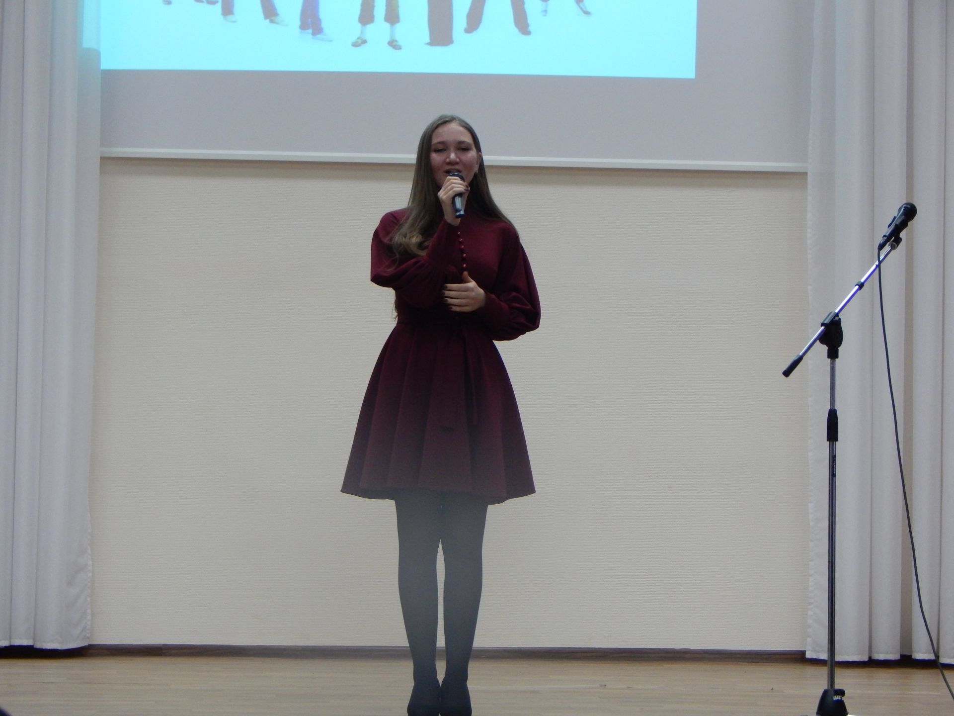 В Камских Полянах в школе №2 состоялся вечер встречи выпускников + ФОТОРЕПОРТАЖ