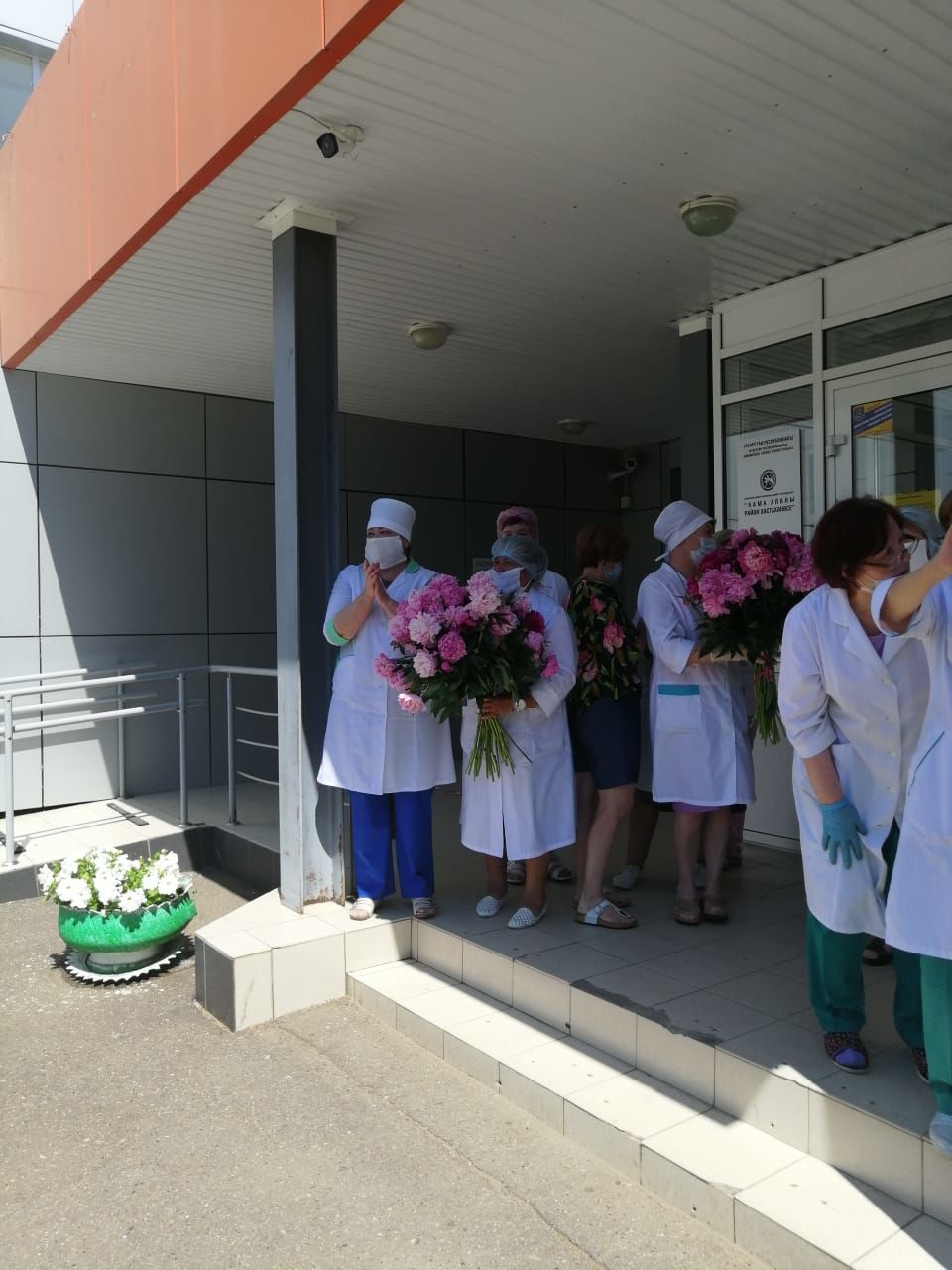 В Камских Полянах медработников поздравили с профессиональным праздником + ФОТОРЕПОРТАЖ