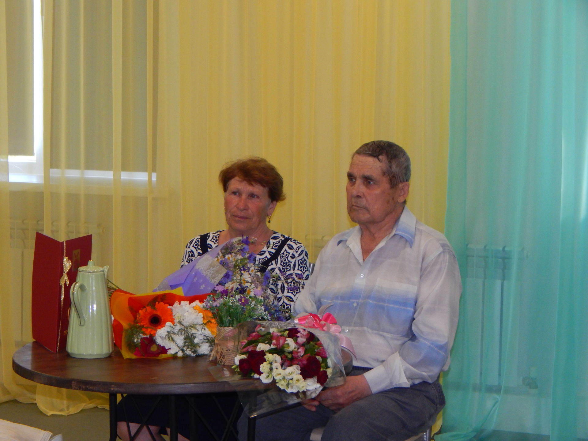 Супруги Мансуровы из Камских Полян отметили изумрудную свадьбу