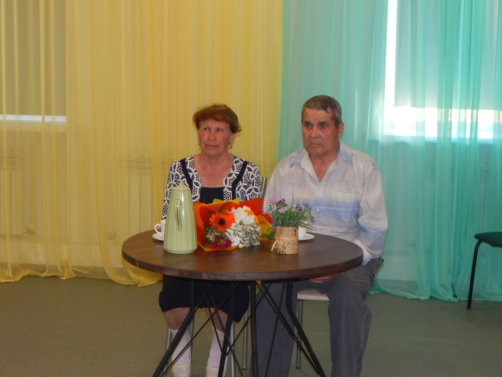 Супруги Мансуровы из Камских Полян отметили изумрудную свадьбу