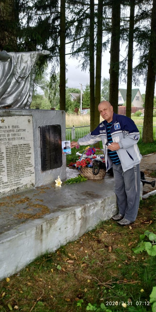 Житель Камских Полян проехал тысячи километров, чтобы почтить память родственников