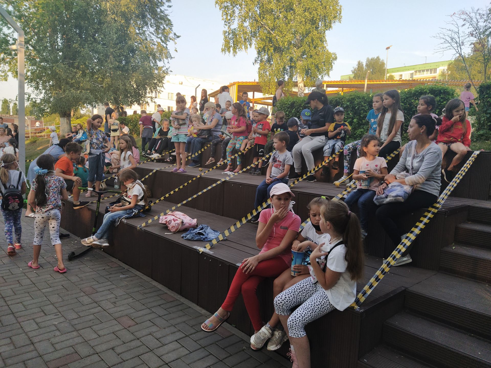 В сквере «Молодежный» Камских Полян состоялся фестиваль уличного кино
