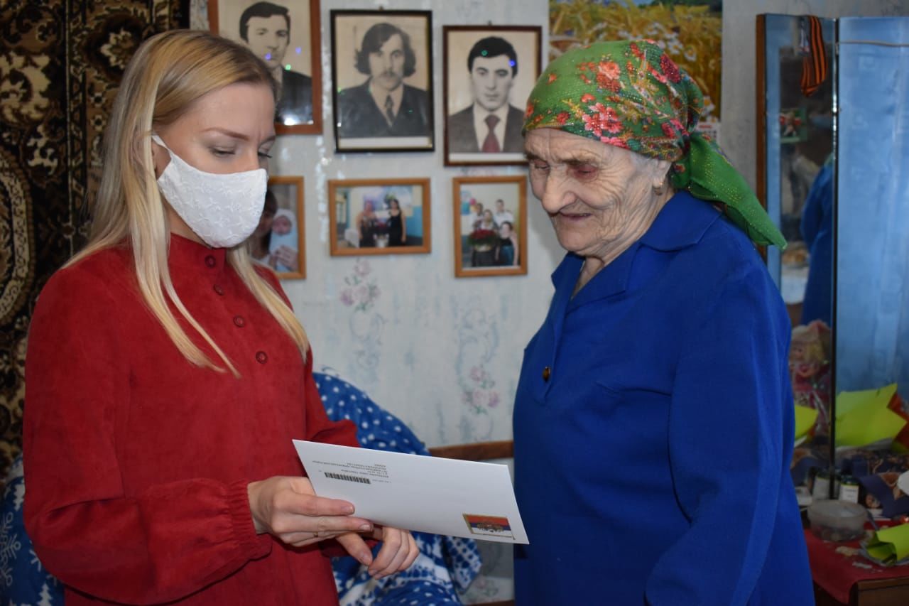 Труженица тыла Нина Павловна Жеребцова из Камских Полян отметила 95-летие
