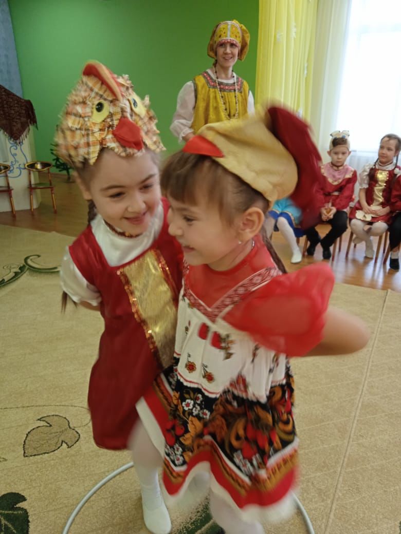 В Камских Полянах в детском саду «Золотая рыбка» прошли Рождественские колядки