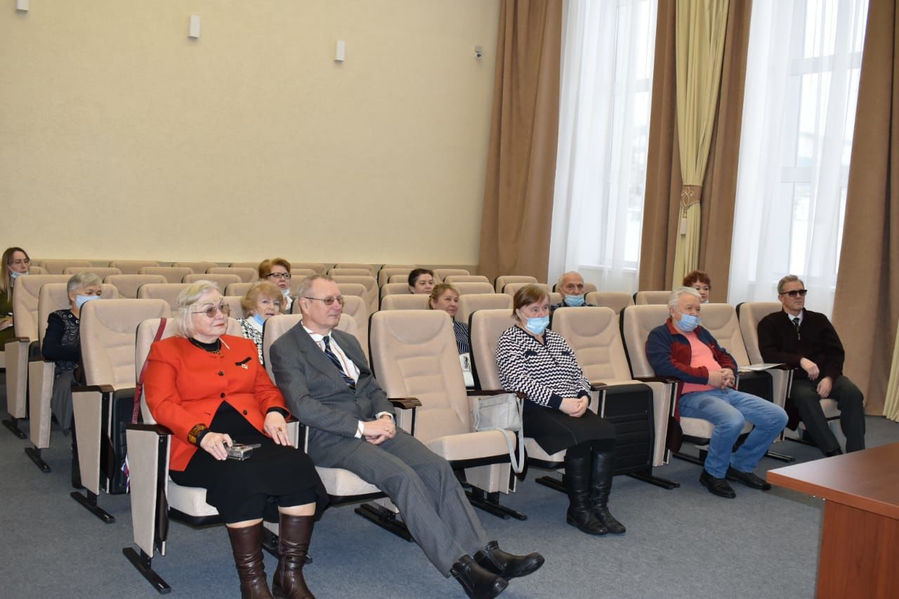 Глава Камских Полян встретился с активными членами Совета ветеранов