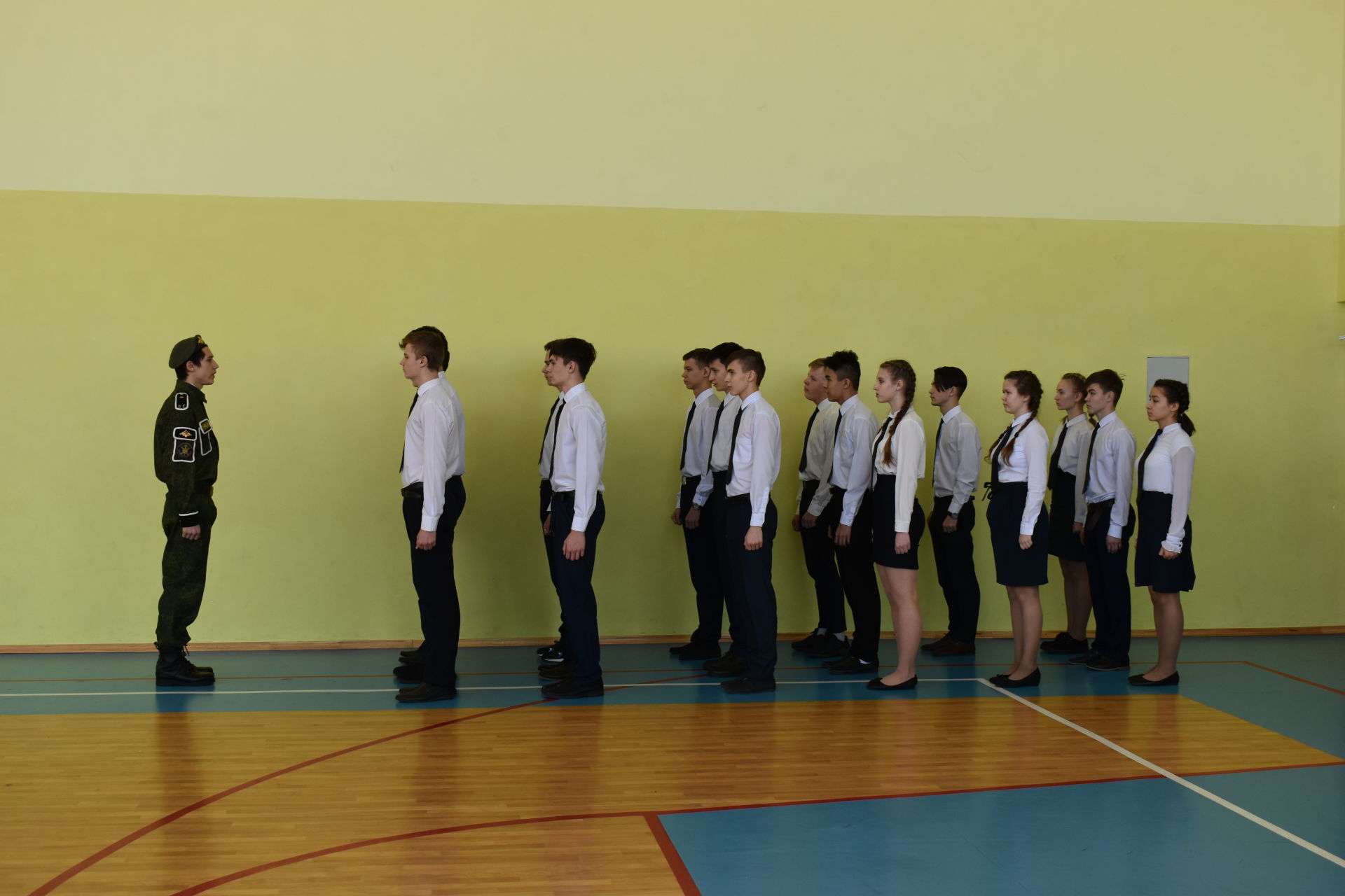 Сегодня в камполянской школе №2 завершился школьный этап «Смотра строя и песни»
