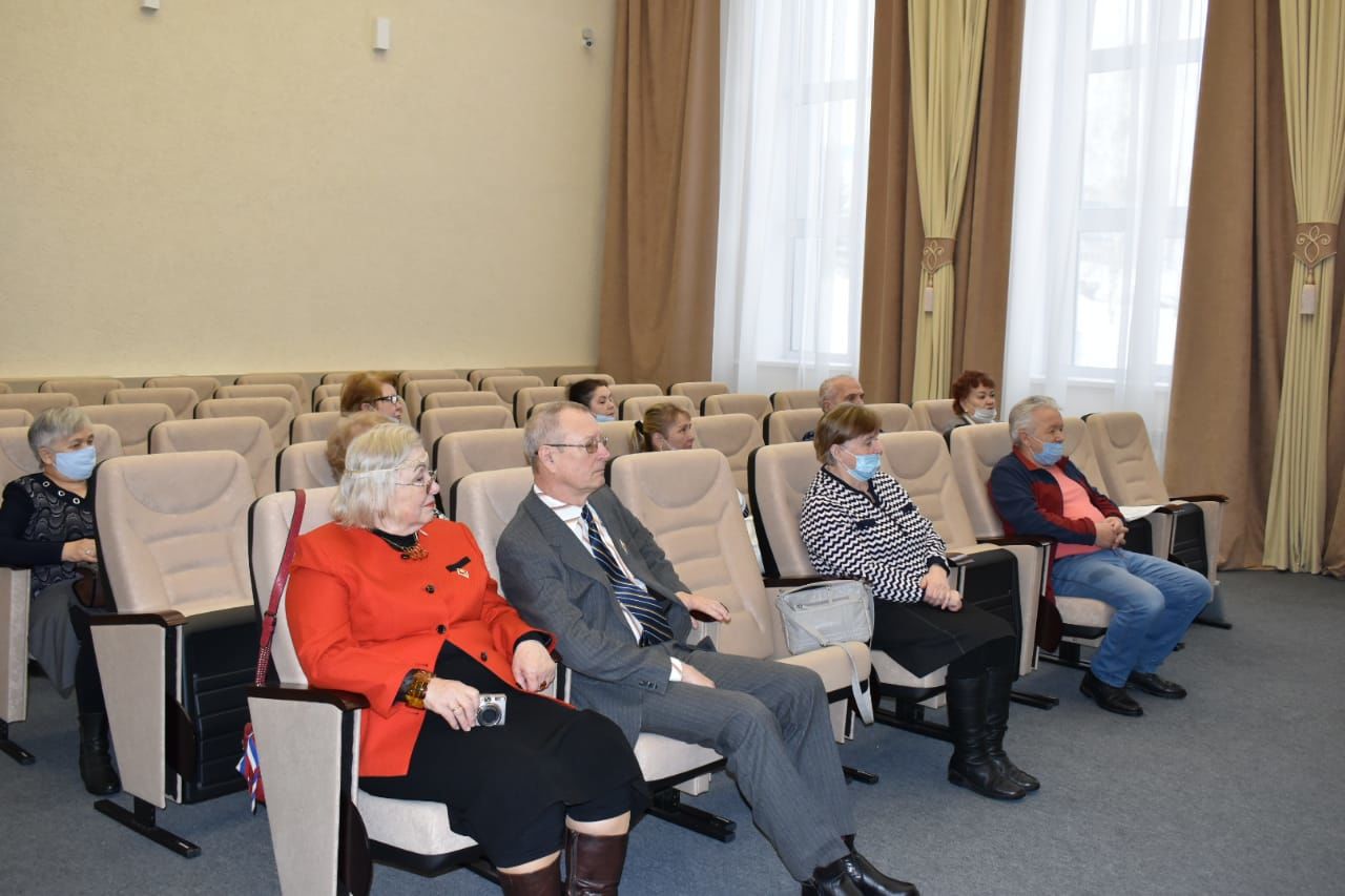 Глава Камских Полян встретился с активными членами Совета ветеранов