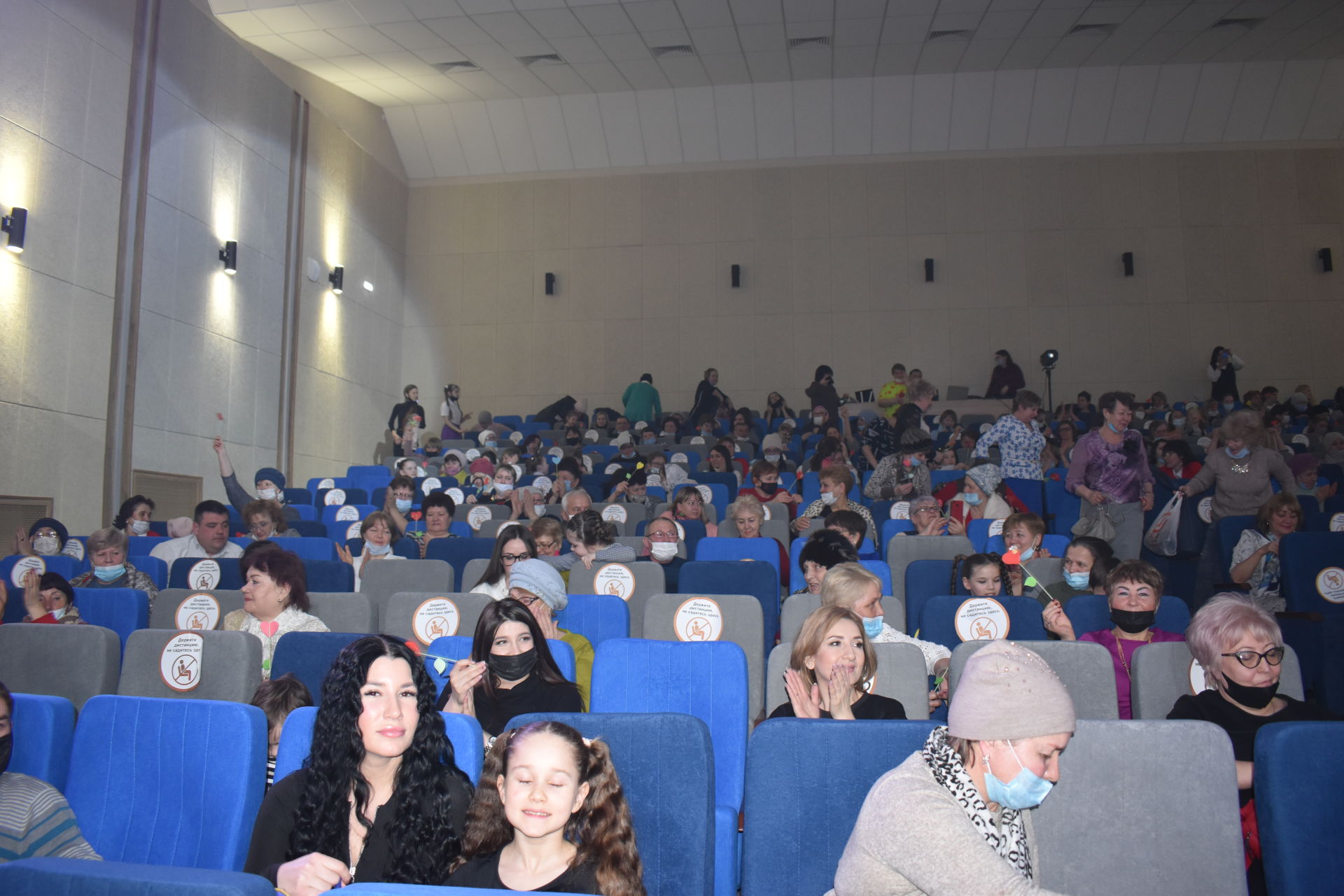 В Камских Полянах состоялся большой концерт, посвященный 8 марта