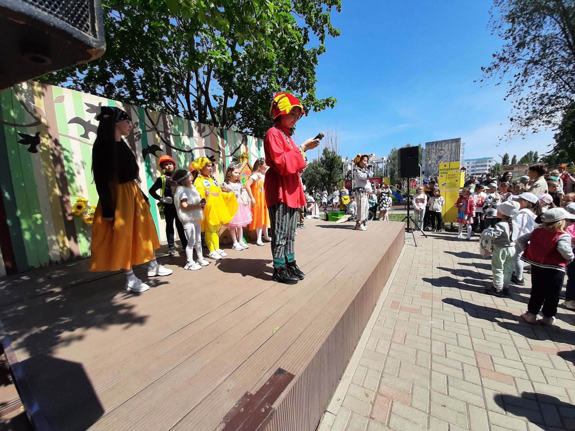 В сквере «Молодежный» в Камских Полянах отметили День защиты детей.