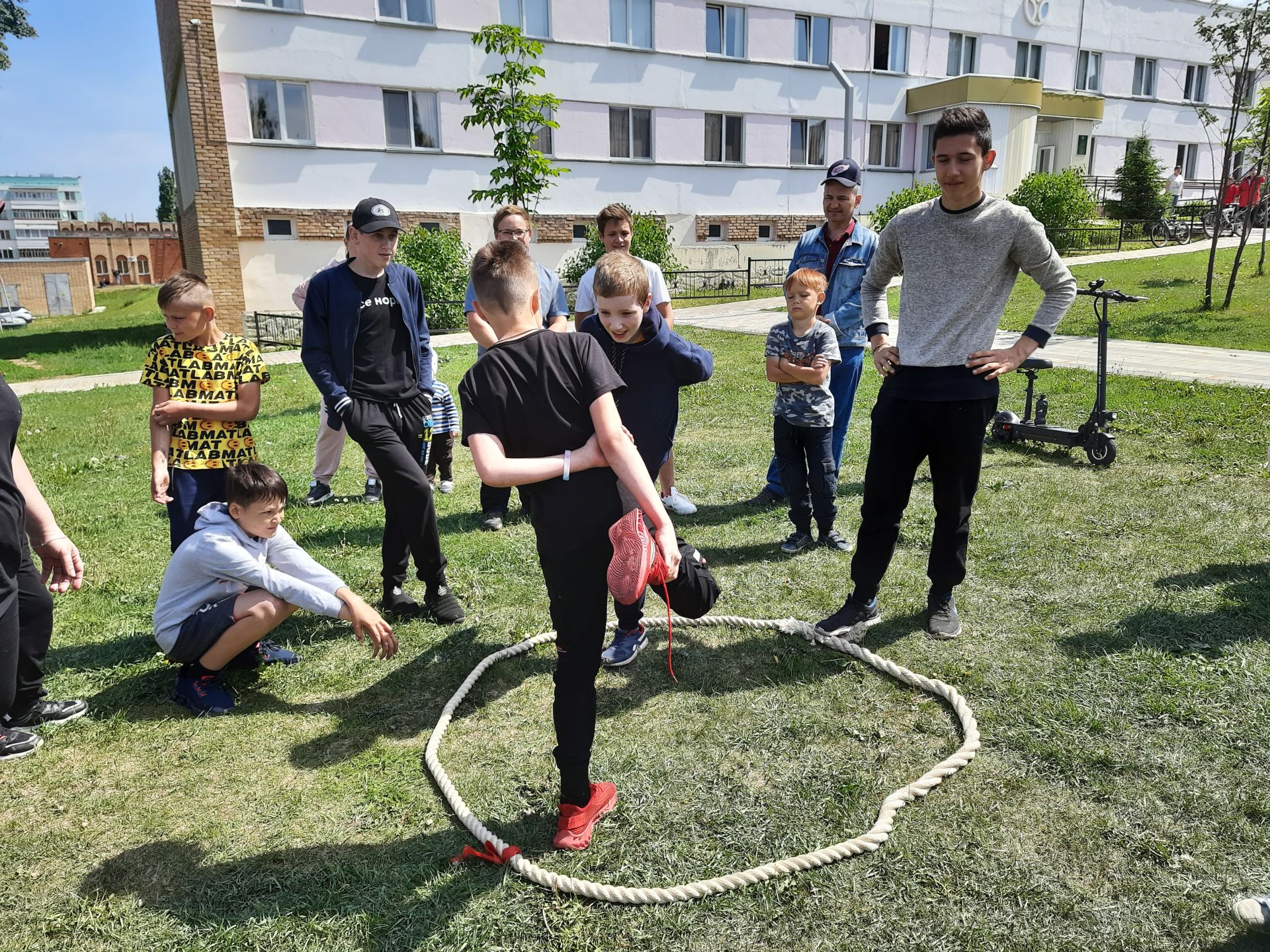 В сквере «Молодежный» в Камских Полянах отметили День защиты детей.