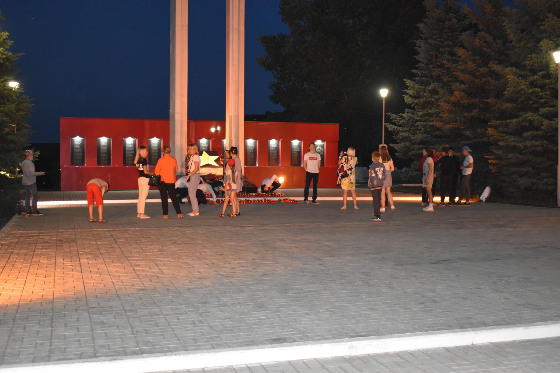 В День памяти и скорби в Камских Полянах прошла акция «Свеча памяти»