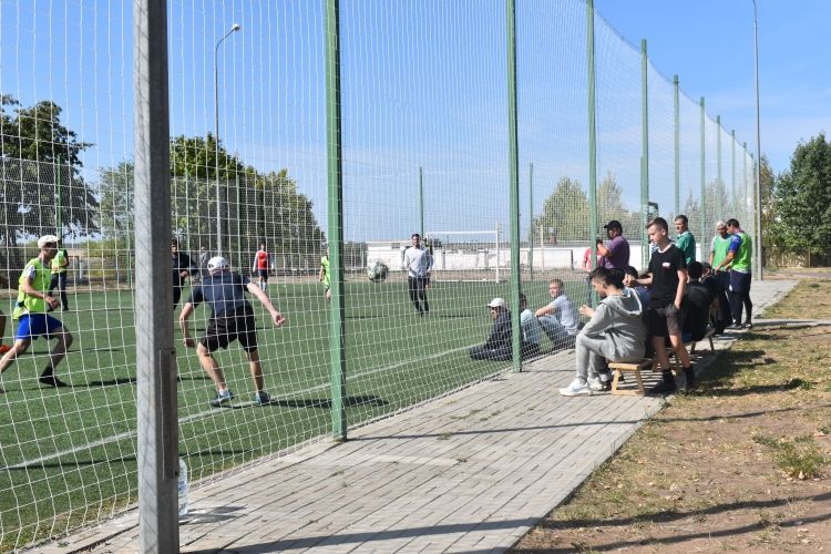 В Камских Полянах состоялся турнир по мини-футболу на кубок молодёжного центра «Алан», посвящённый Дню города