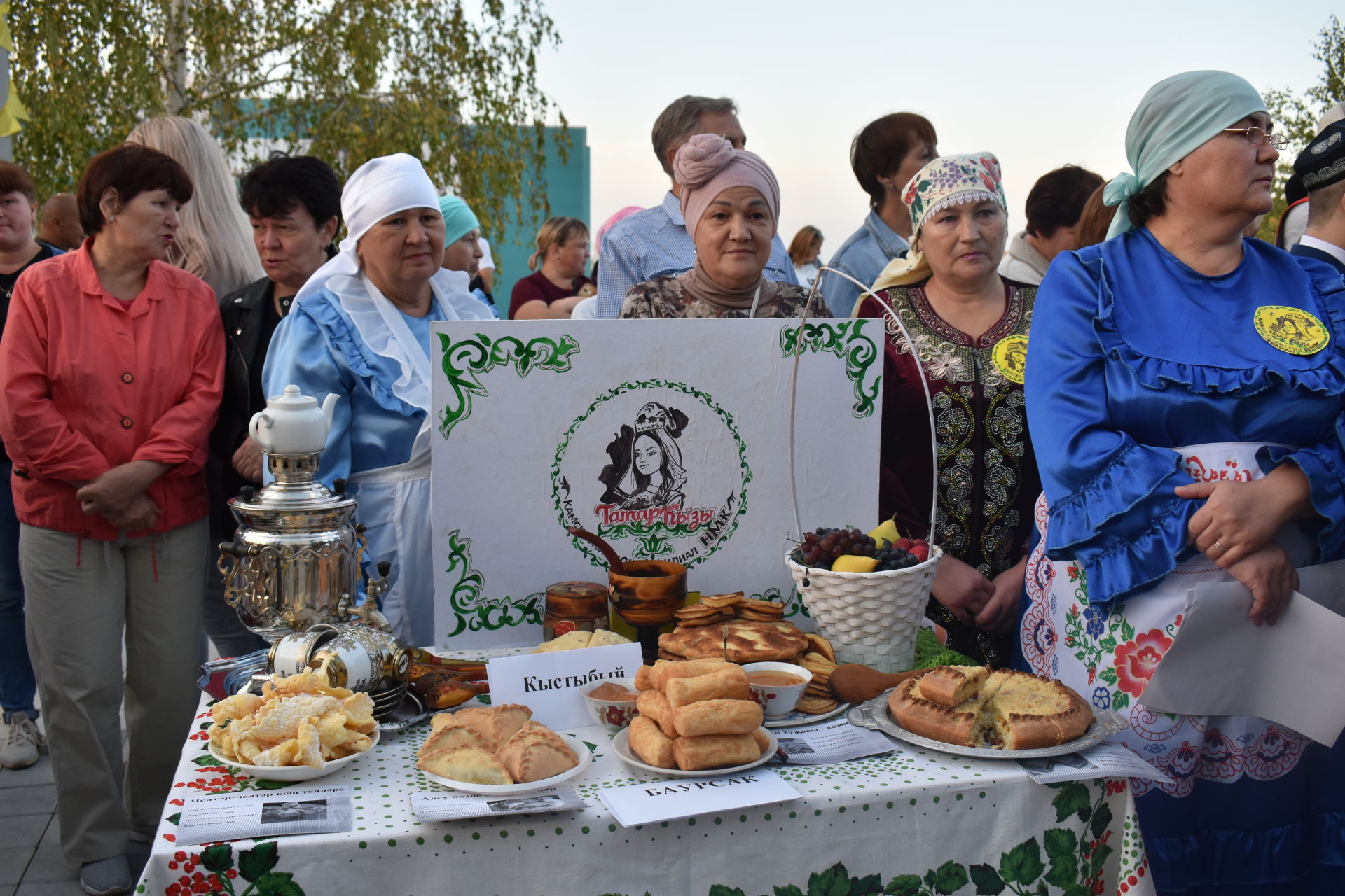 В Камских Полянах на День города прошел фестиваль национальных кухонь “Вкусный город” (ФОТО)