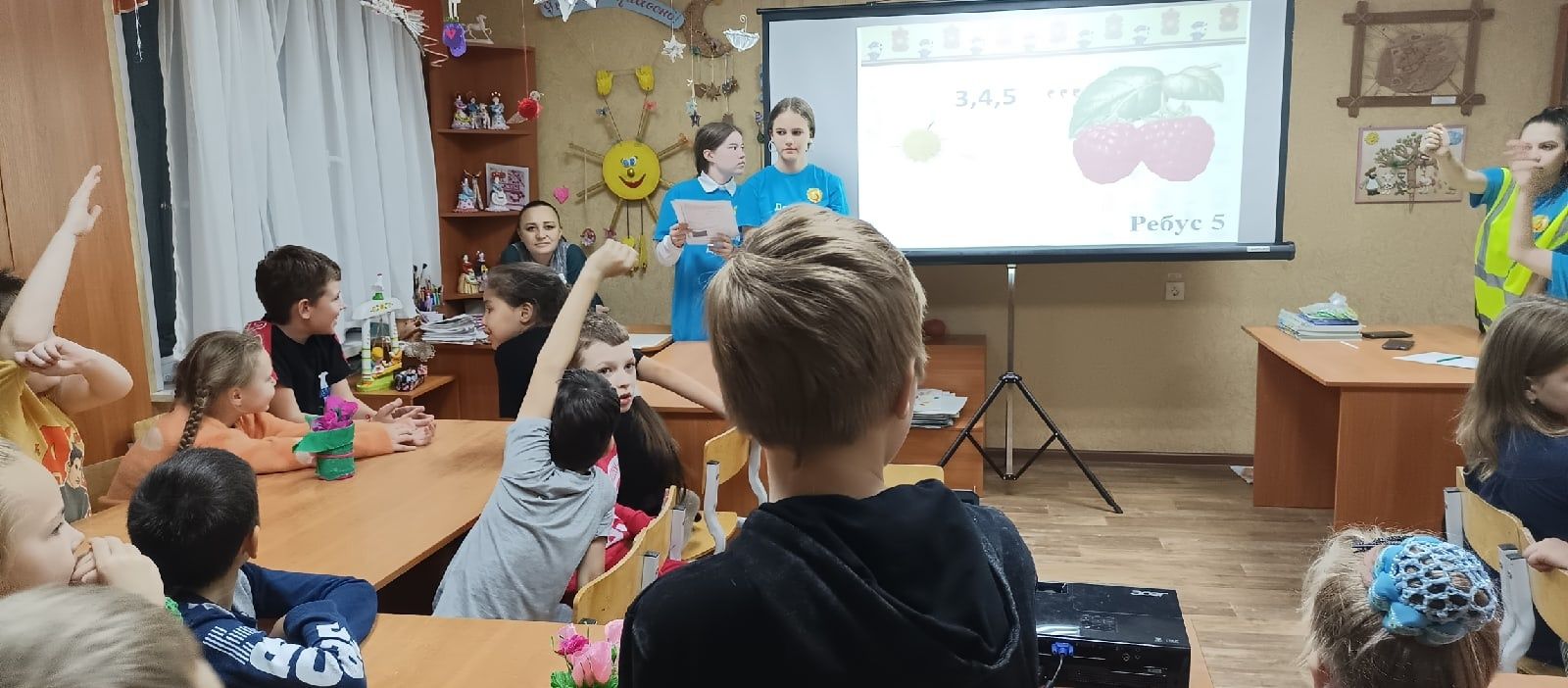 Активисты Детской районной Думы провели викторину по ПДД с обучающимися объединений ЦДТ «Радуга»