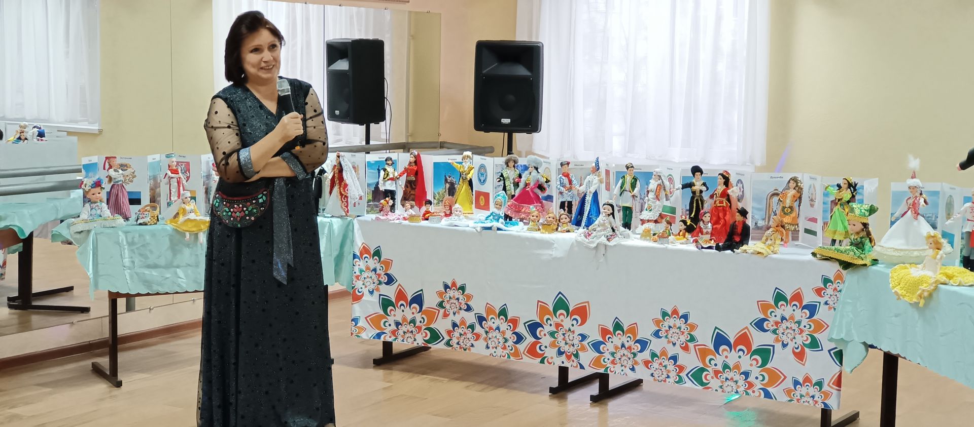 Выставка кукол к Дню народного единства в Камских Полянах