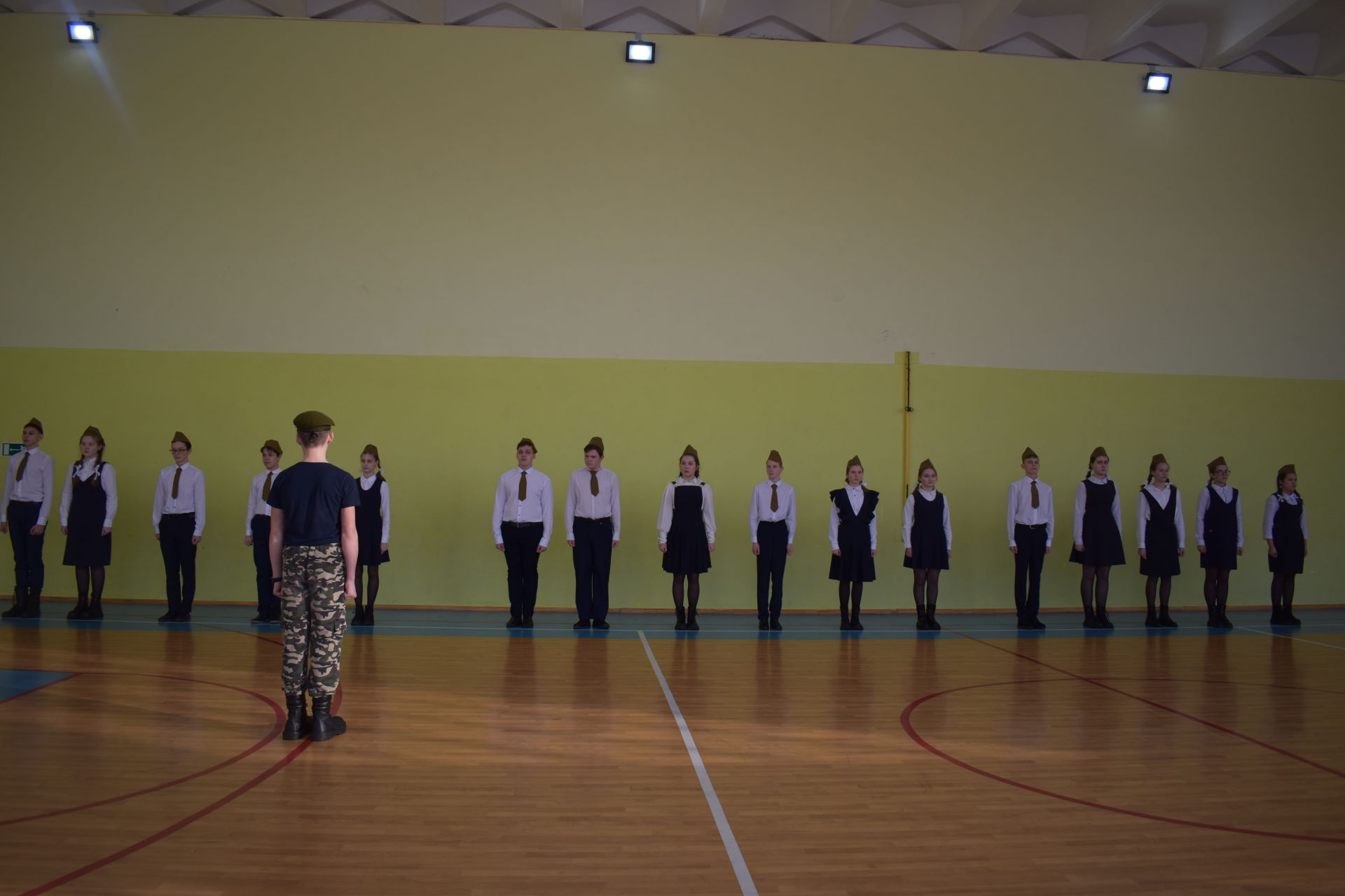 В Камских Полянах состоялся школьный конкурс-смотр строя и песни