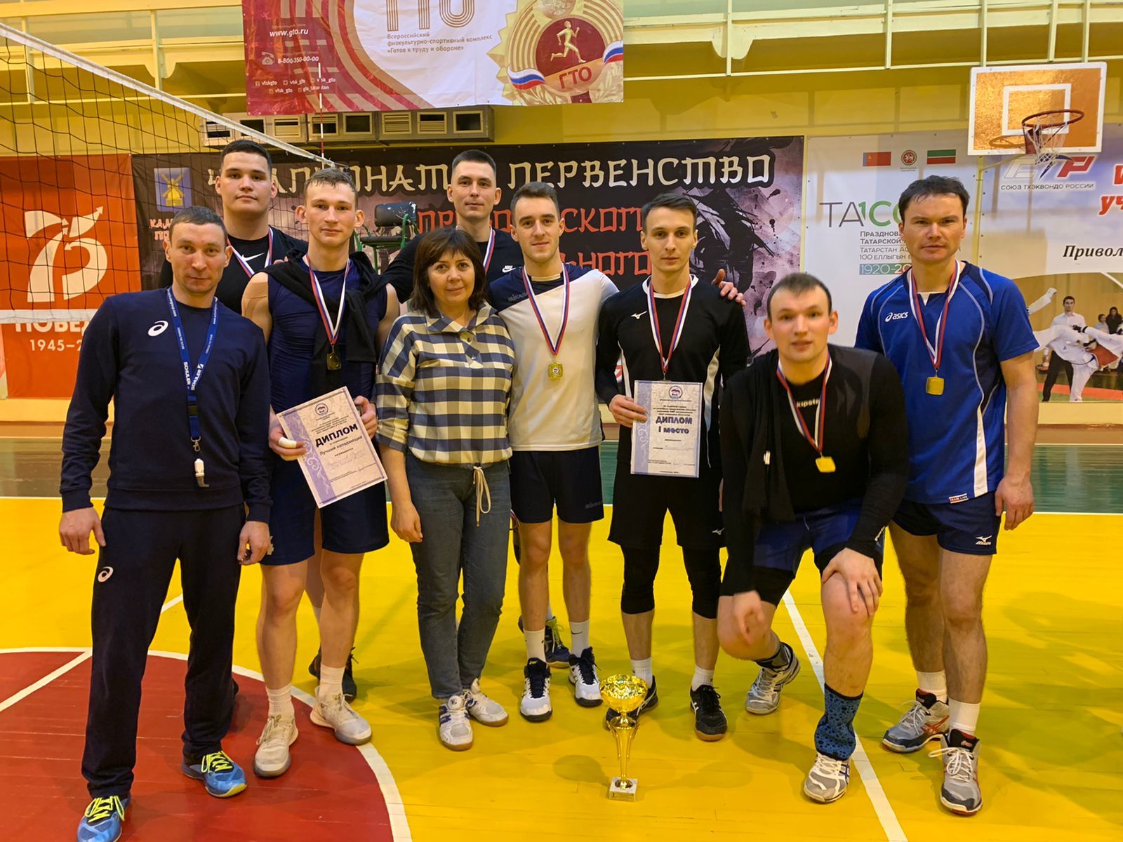 В Камских Полянах в рамках героико-патриотической работы провели XI ежегодный турнир по волейболу