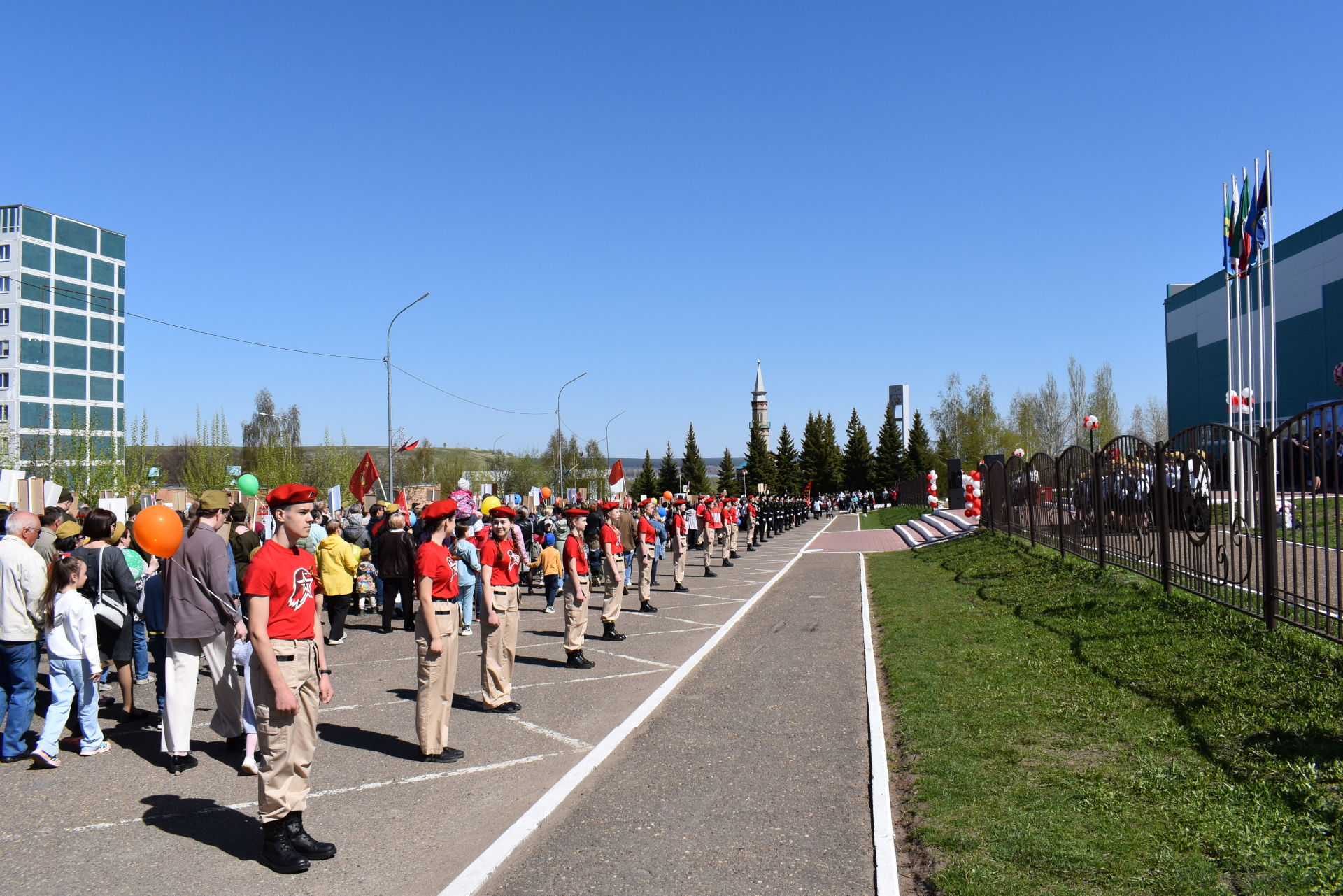 В Камских Полянах празднование Дня Победы началось с торжественного митинга