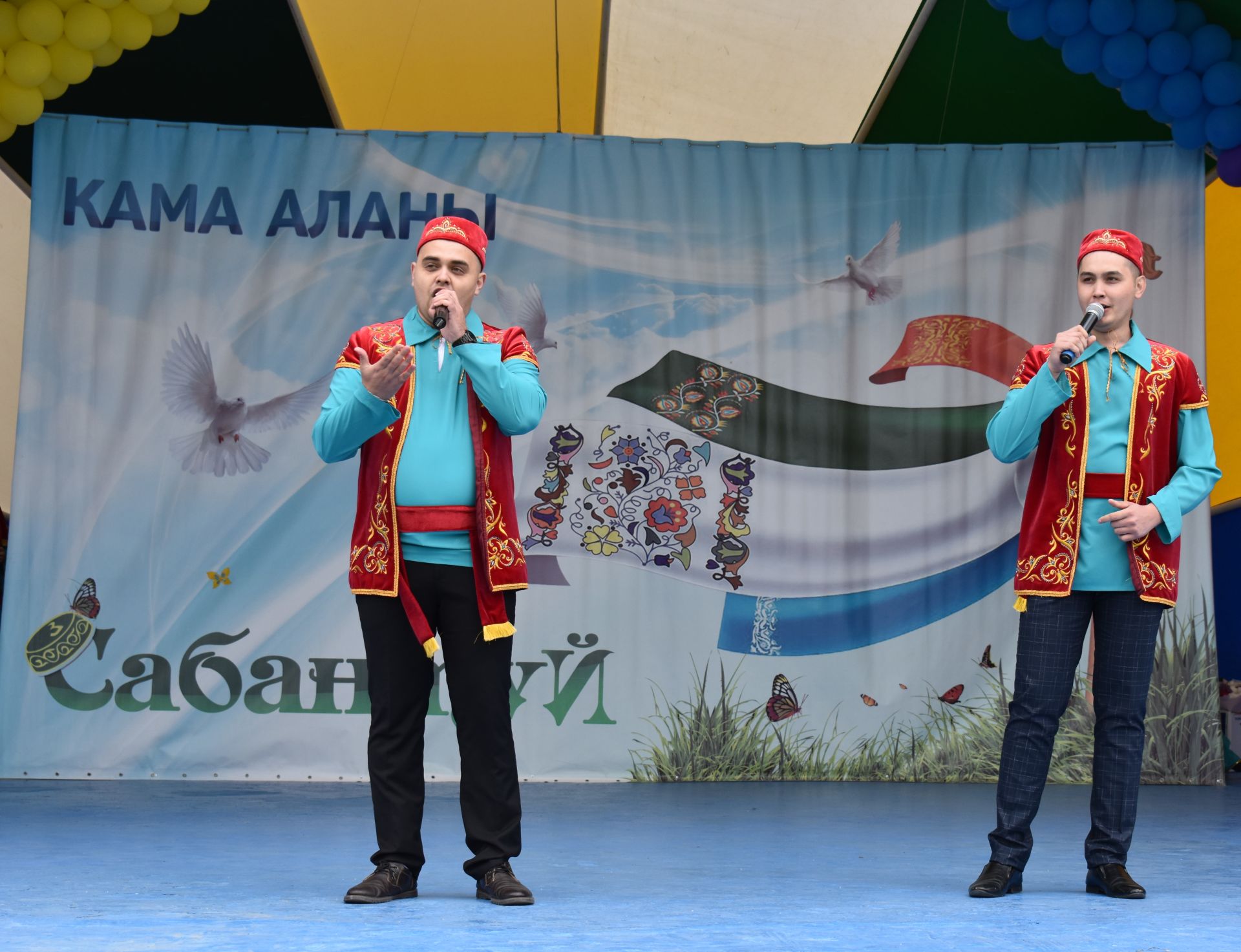 В Камских Полянах масштабно отметили любимый праздник – «Сабантуй» (ФОТОРЕПОРТАЖ)