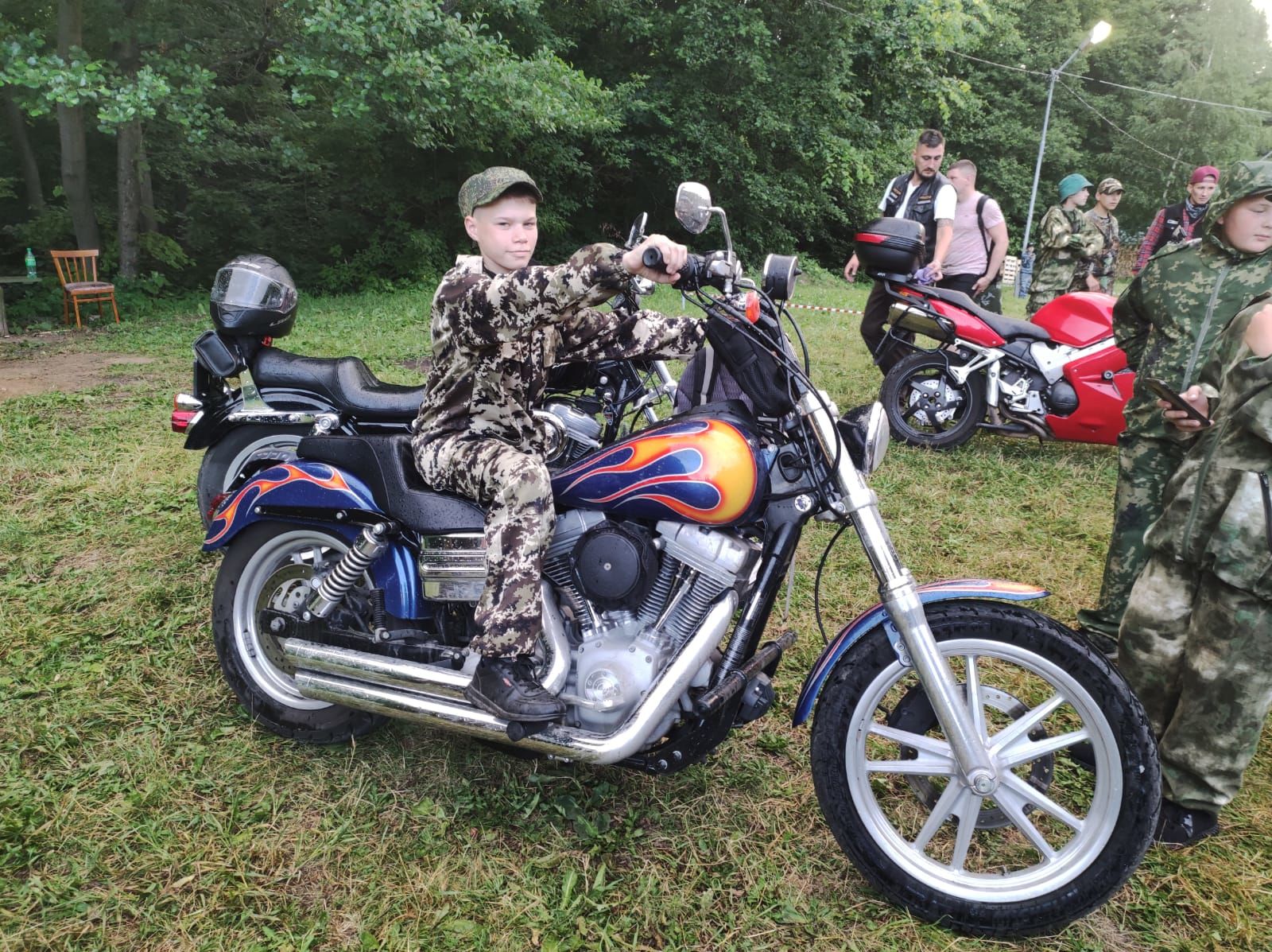 В Камских Полянах действует военно-патриотический  лагерный сбор «Зарница»