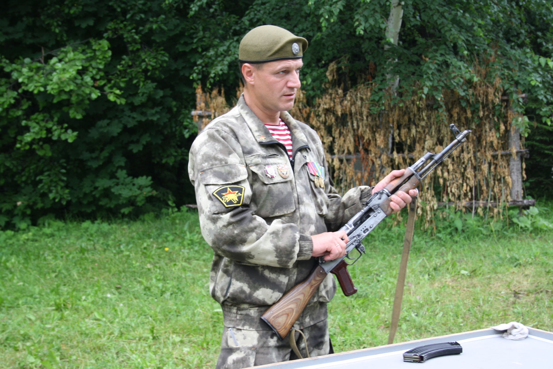 В Камских Полянах действует военно-патриотический  лагерный сбор «Зарница»