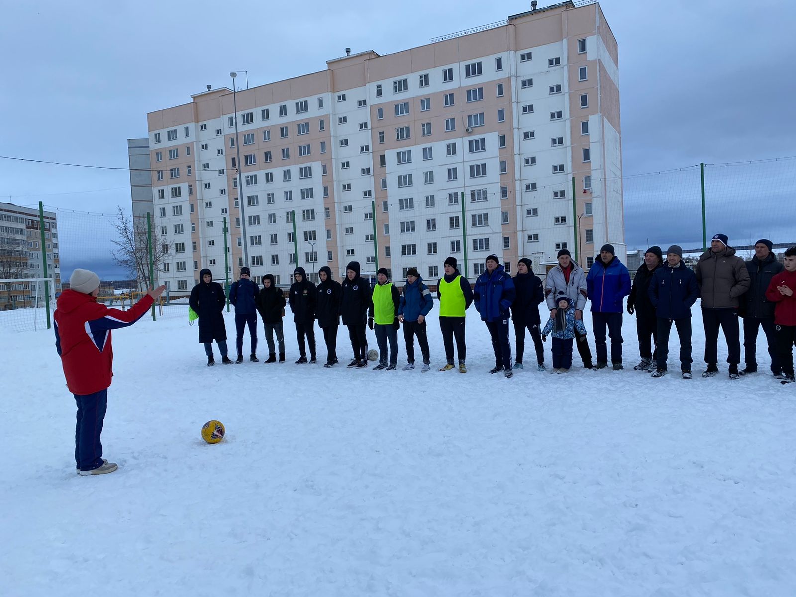 В Камских Полянах прошел новогодний турнир по мини-футболу на кубок  молодёжного центра «Алан»
