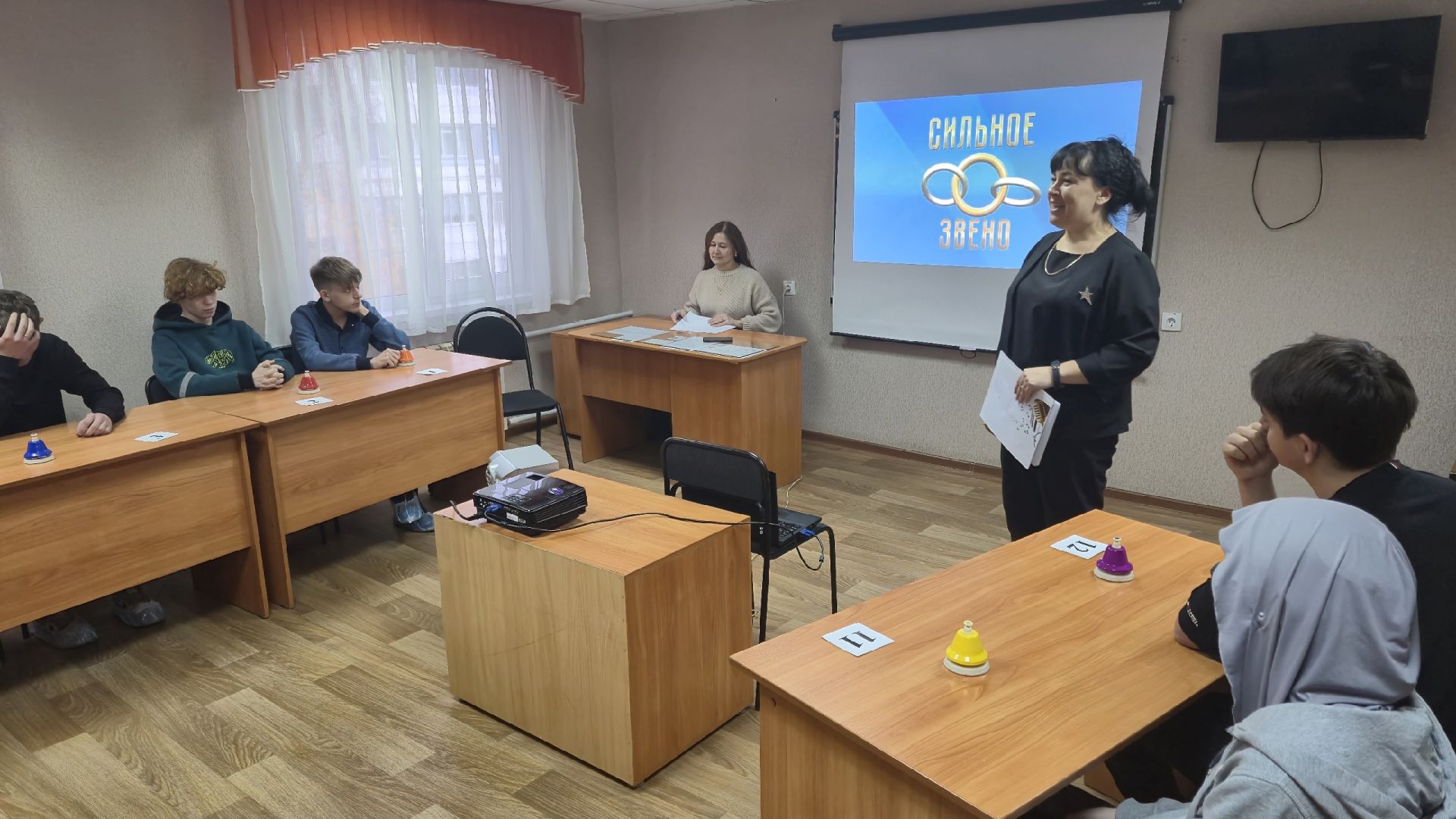 Студенты колледжа Камских Полян сразились в интеллектуальной битве «Сильное звено»