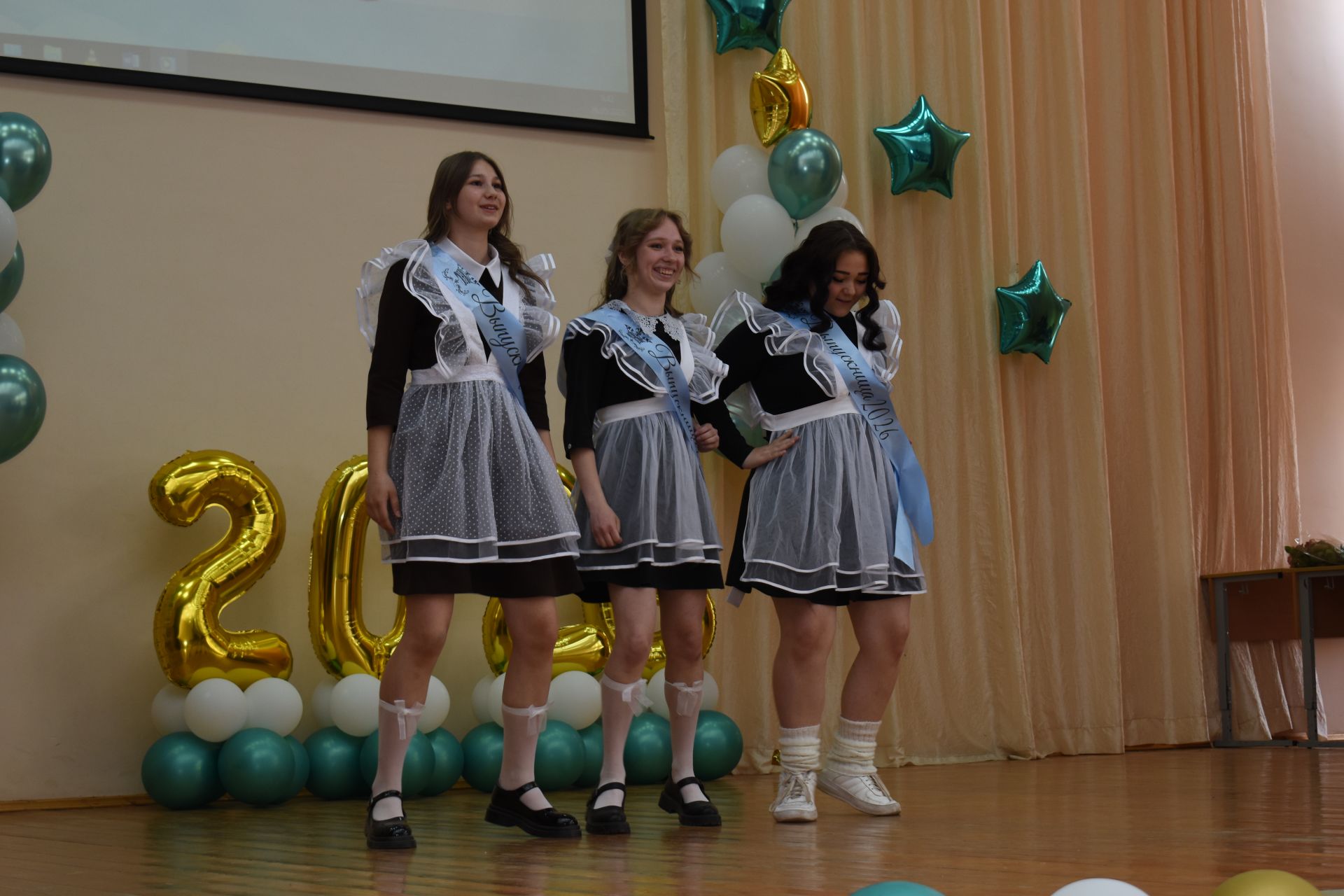 В школе №1 Камских Полян прошел последний звонок для девятиклассников
