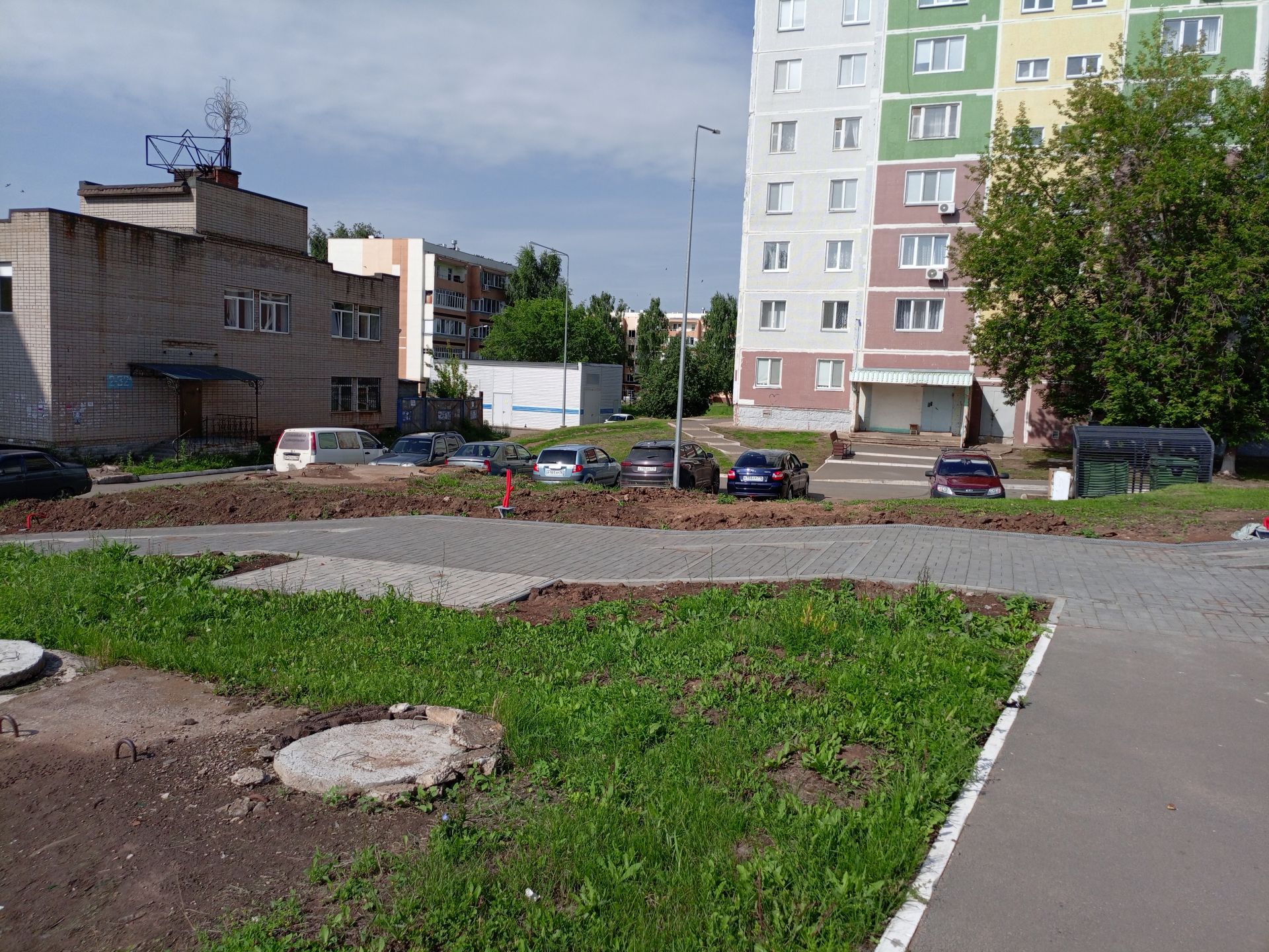 Продолжение благоустройства территории в Камских Полянах: как город меняется к лучшему