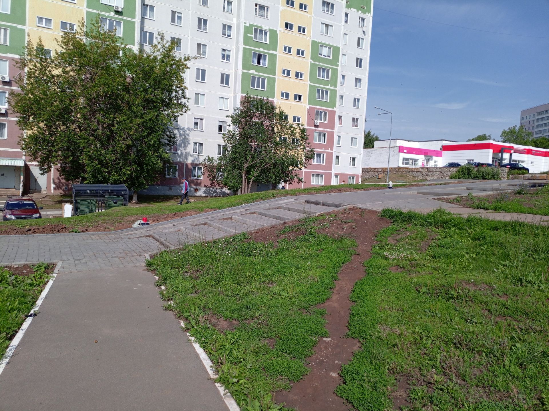 Продолжение благоустройства территории в Камских Полянах: как город меняется к лучшему