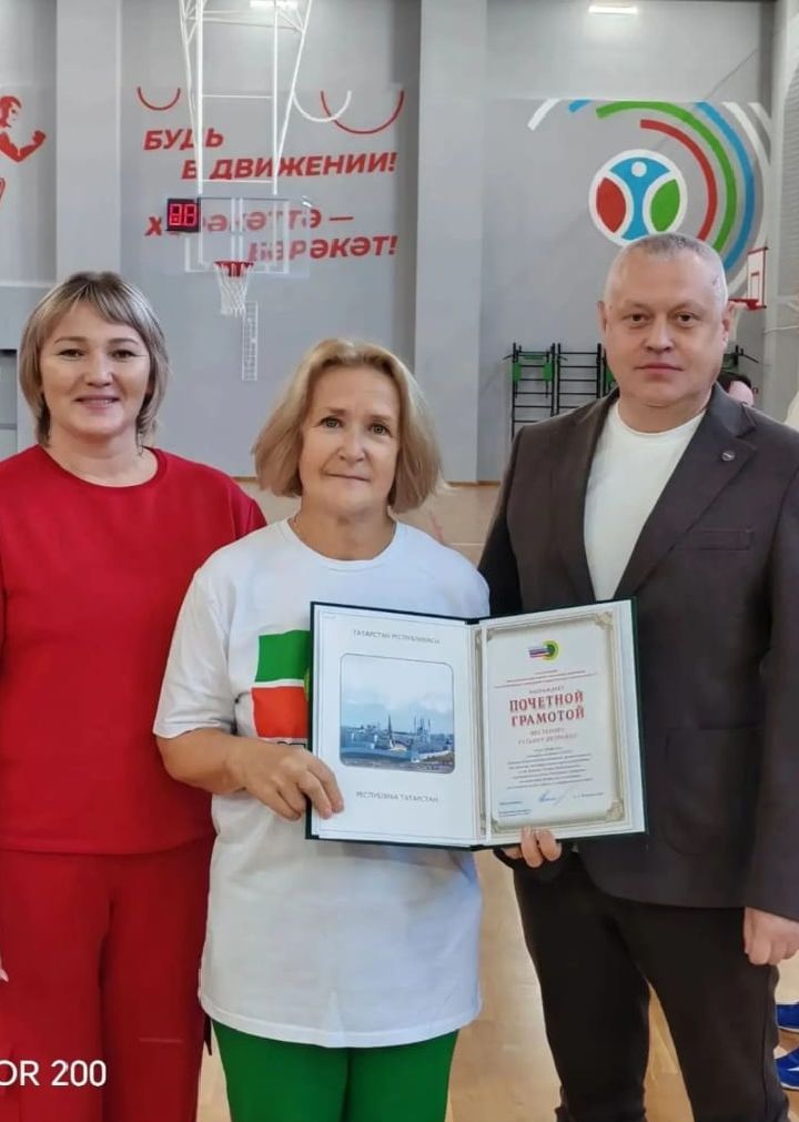 В Камских Полянах профсоюзы провели спартакиаду «Весёлые старты»