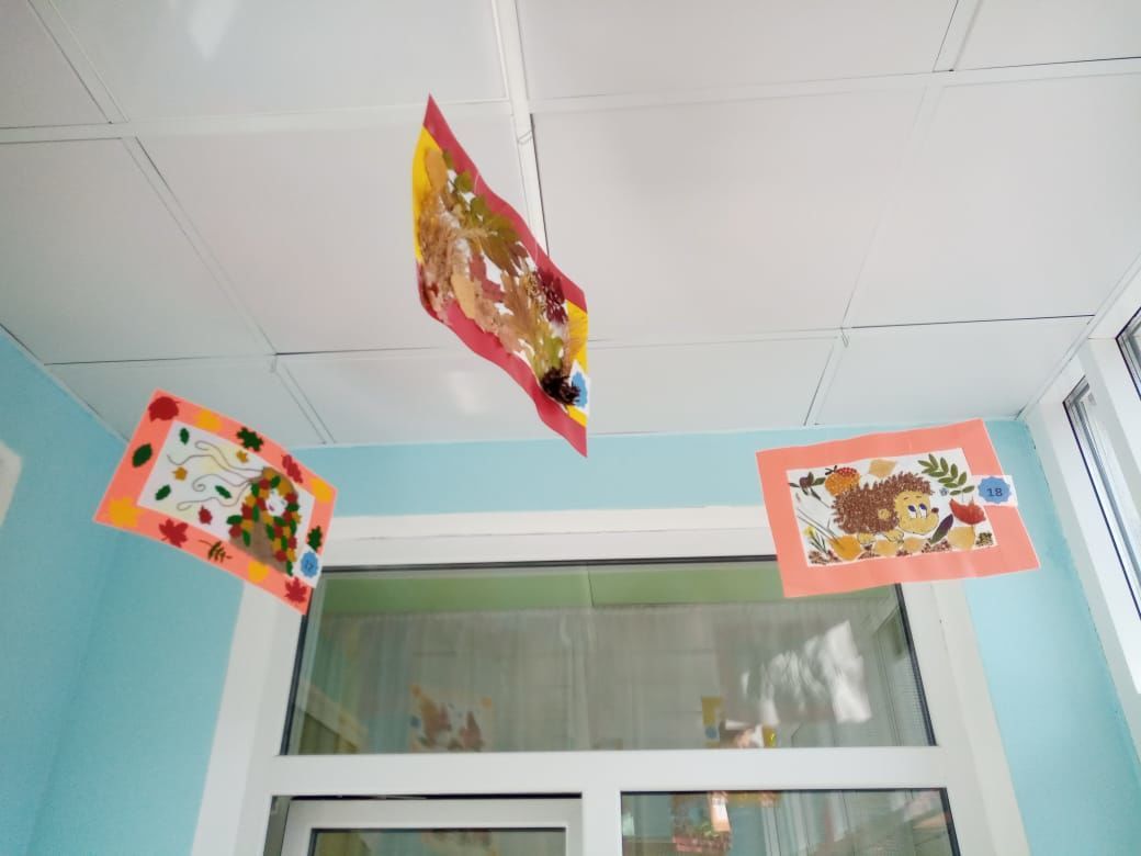 В камполянском детском саду «Огонек» проходит выставка – конкурс «Осеннее селфи»
