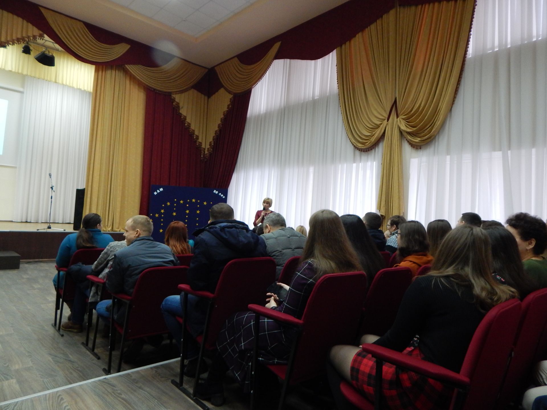В Камских Полянах в школе №2 состоялся вечер встречи выпускников