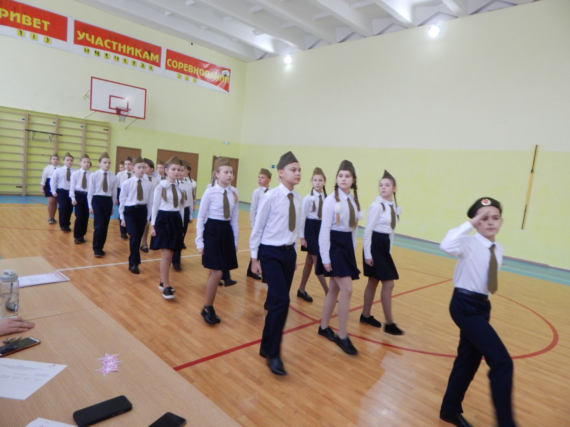 Муниципальный конкурс смотра строя и песни между 5-7 классы в школе №2