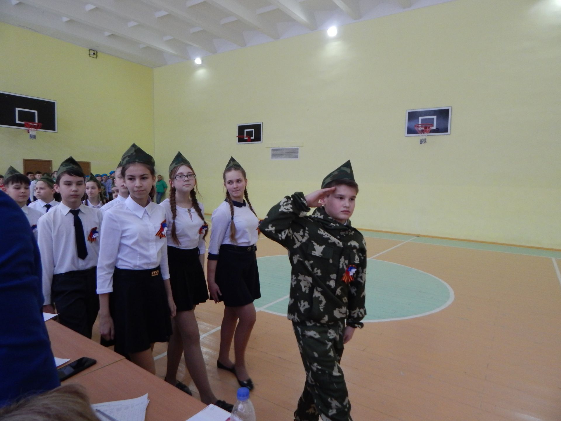 В Камскополянской школе №1 завершились отборочные школьные этапы конкурса смотра строя и песни