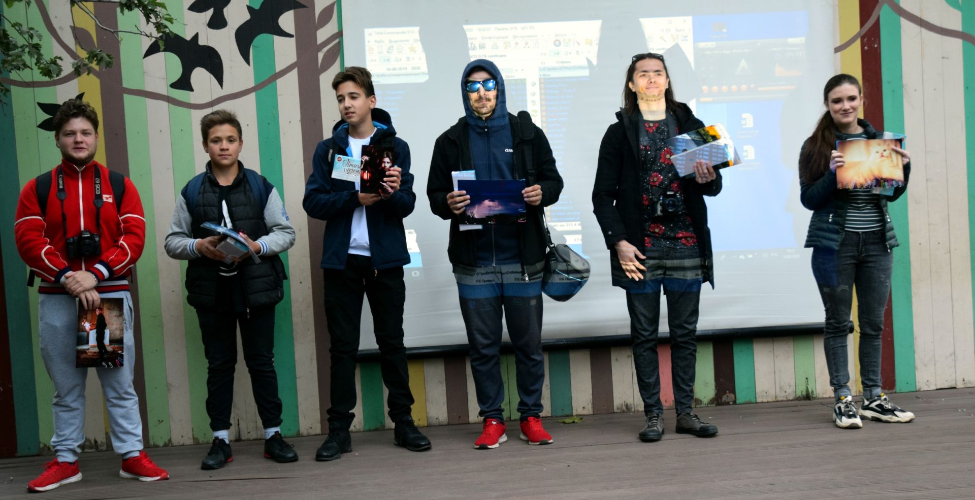 В сквере «Молодежный» Камских Полян состоялось мероприятие со звучным названием «Фотосушка»