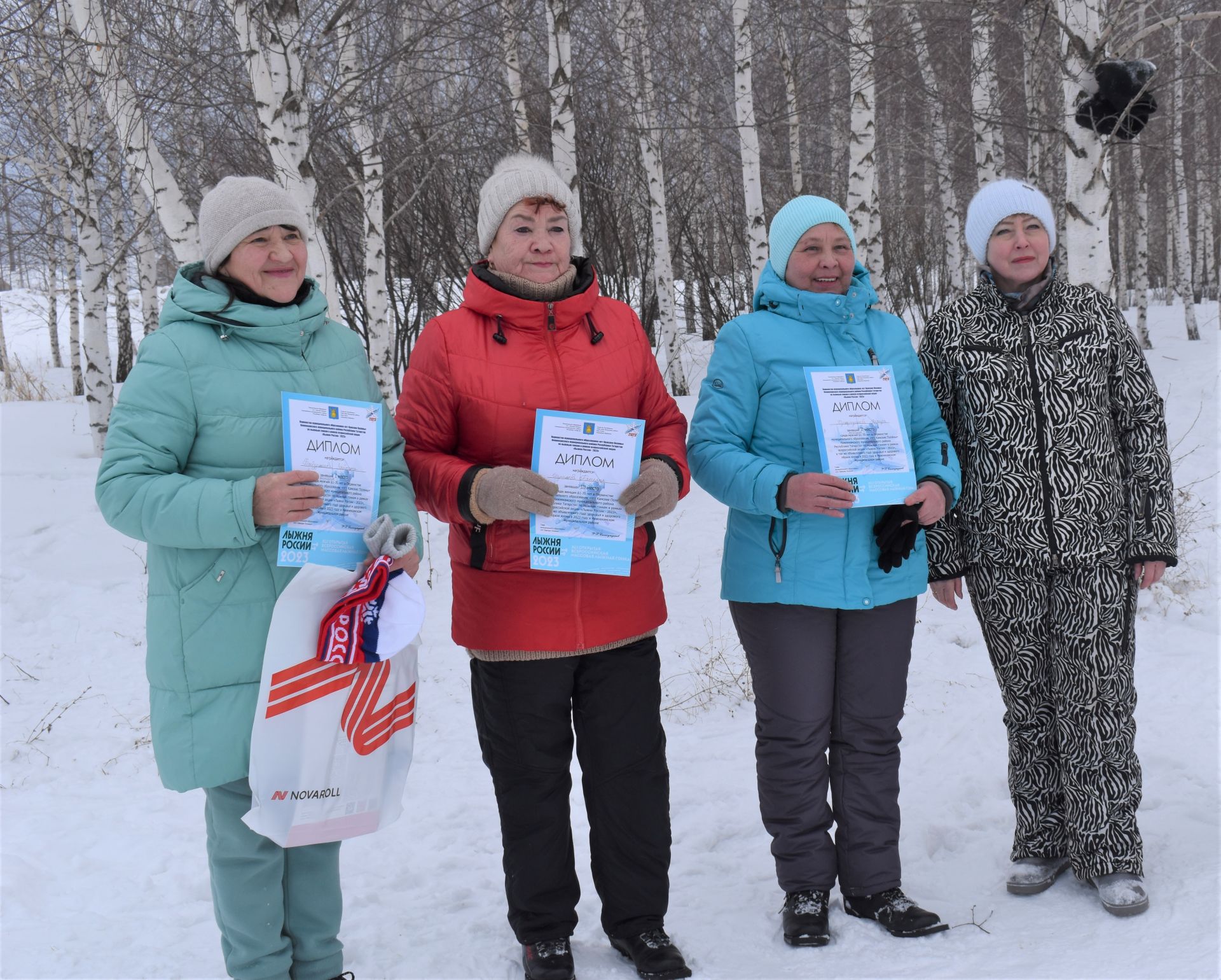 Жители Камских Полян приняли участие в «Лыжне России - 2023»